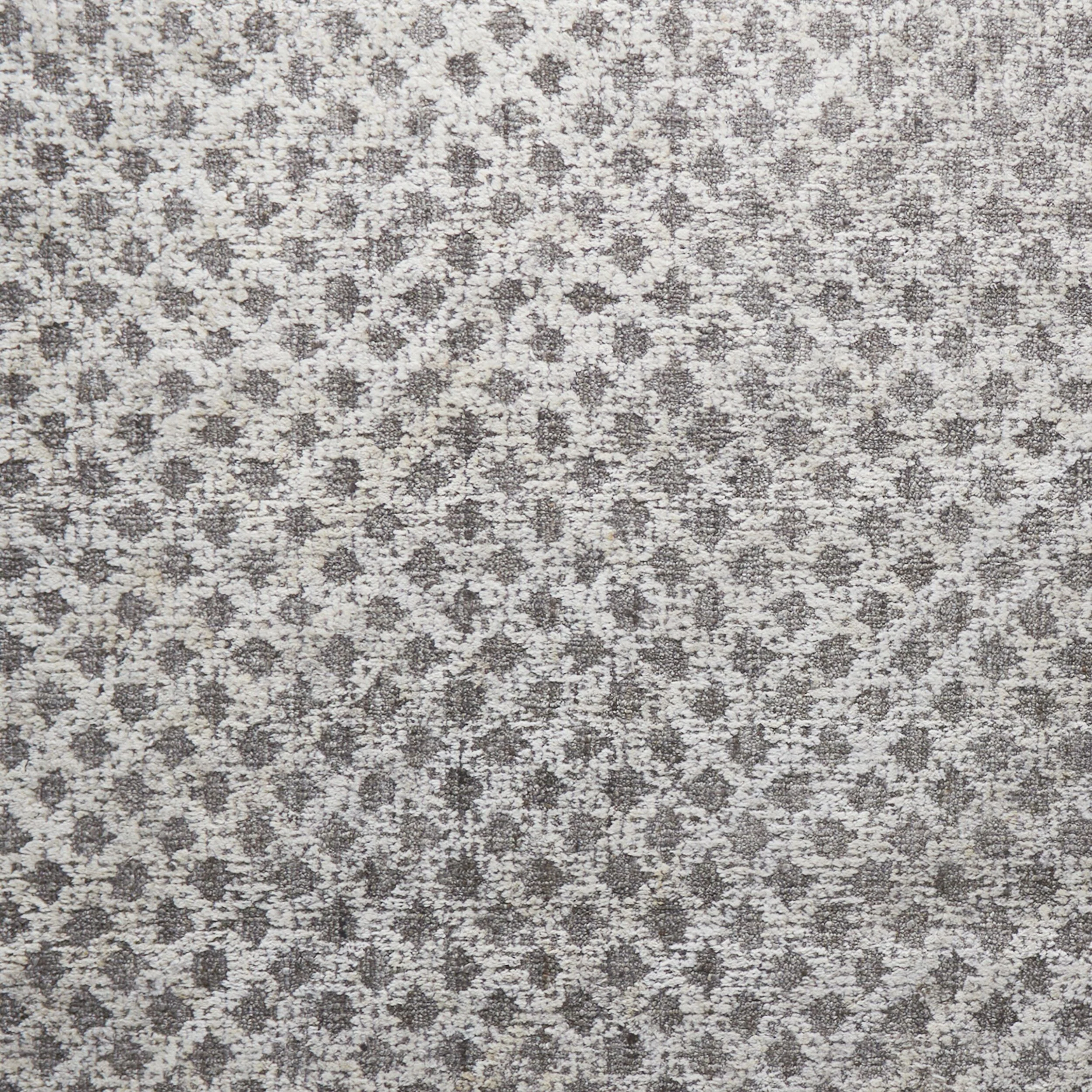 Aarvi Diamond Hand-Tufted Rug 300x240cm - Image 2
