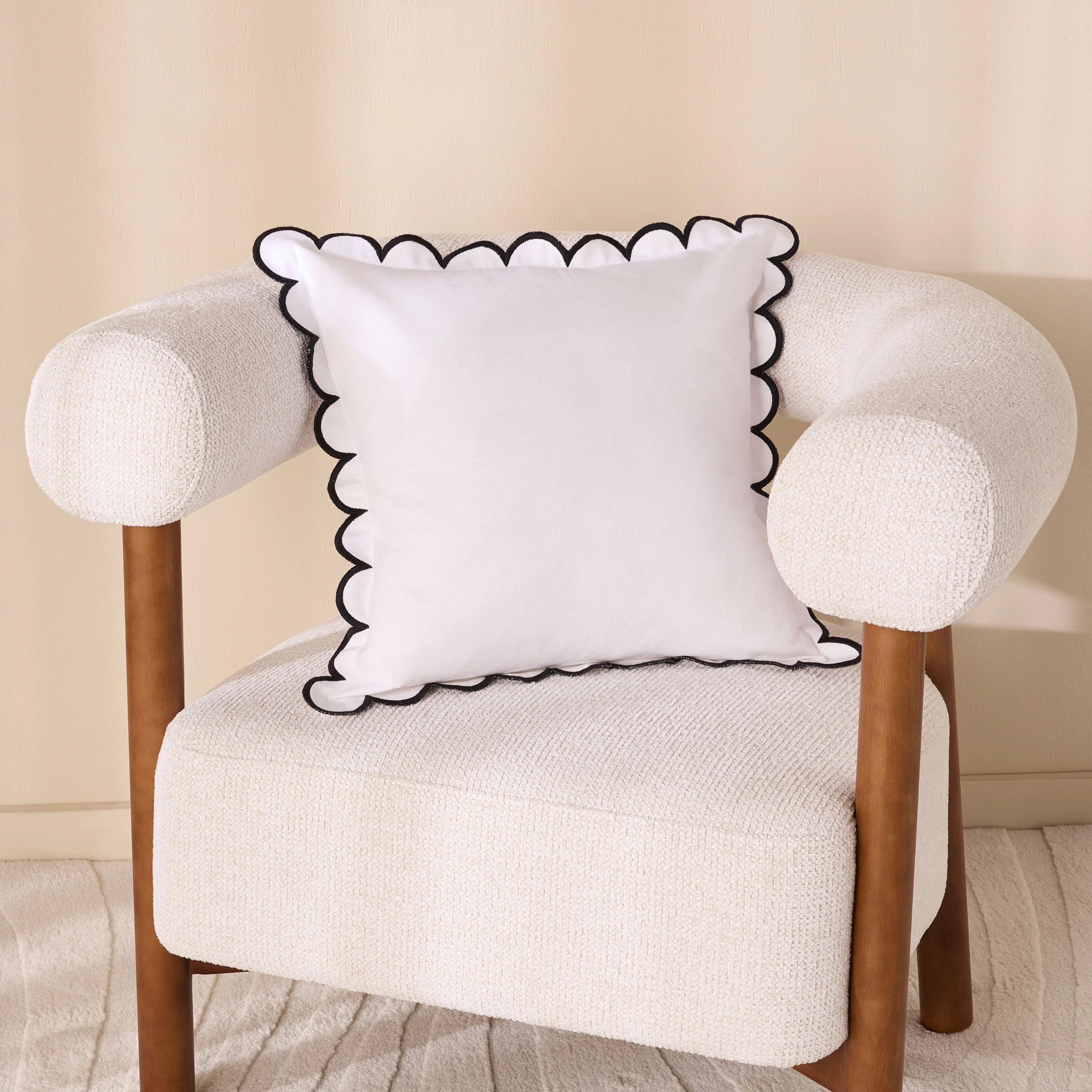 Aerin Scallop Cushion White 45cm - Image 4