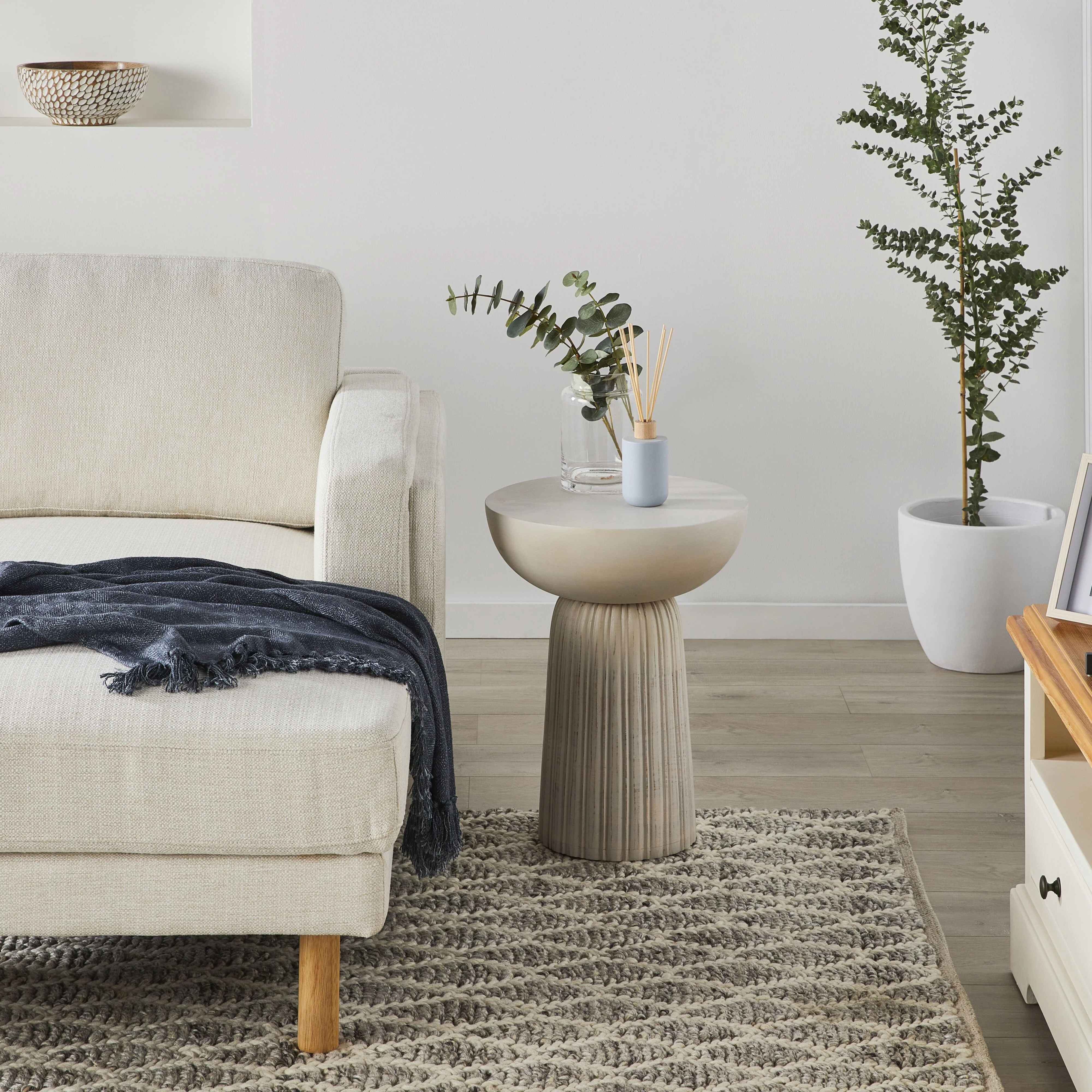 Agnia Side Table - Image 7