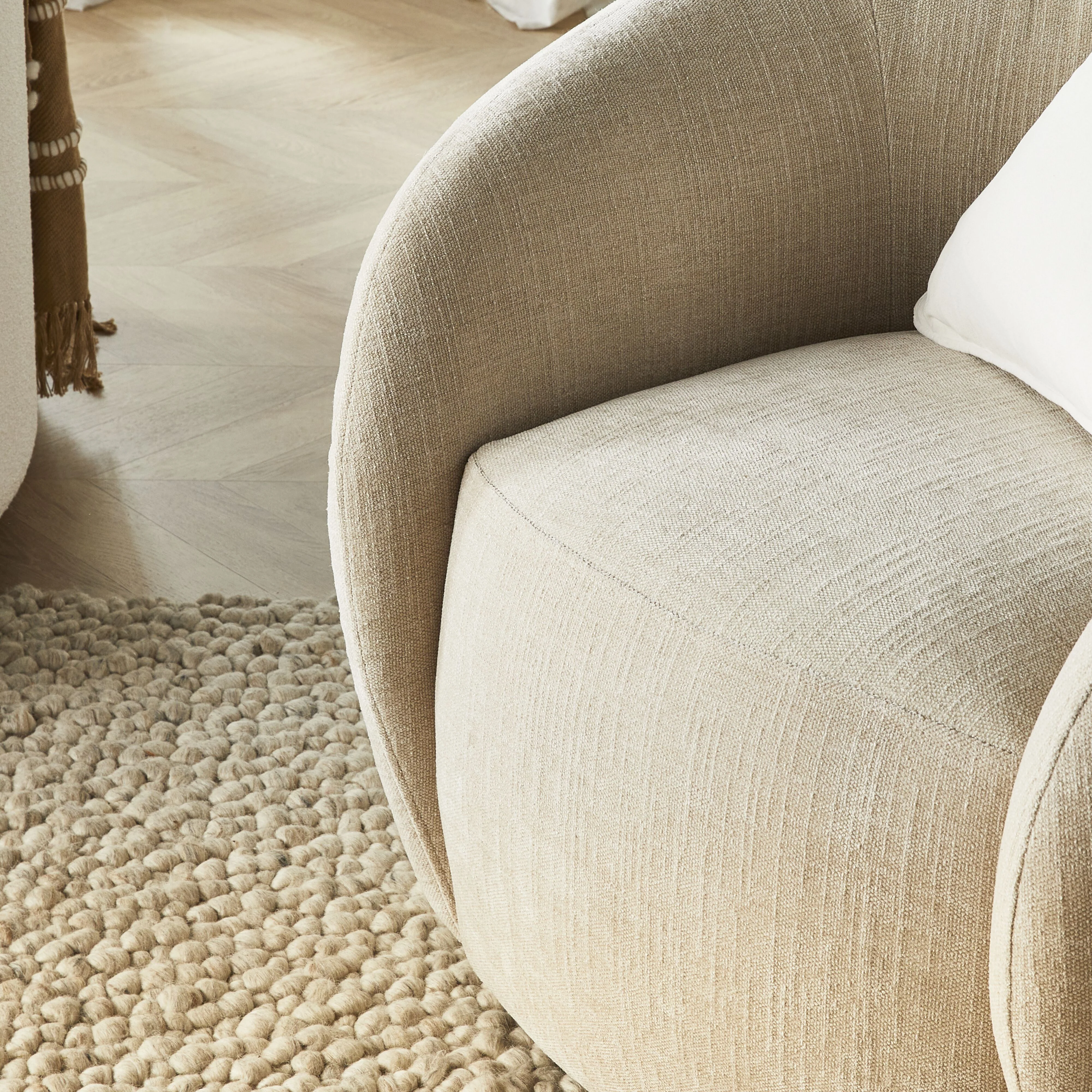 Alessa Swivel Armchair Oasis Dune - Image 8