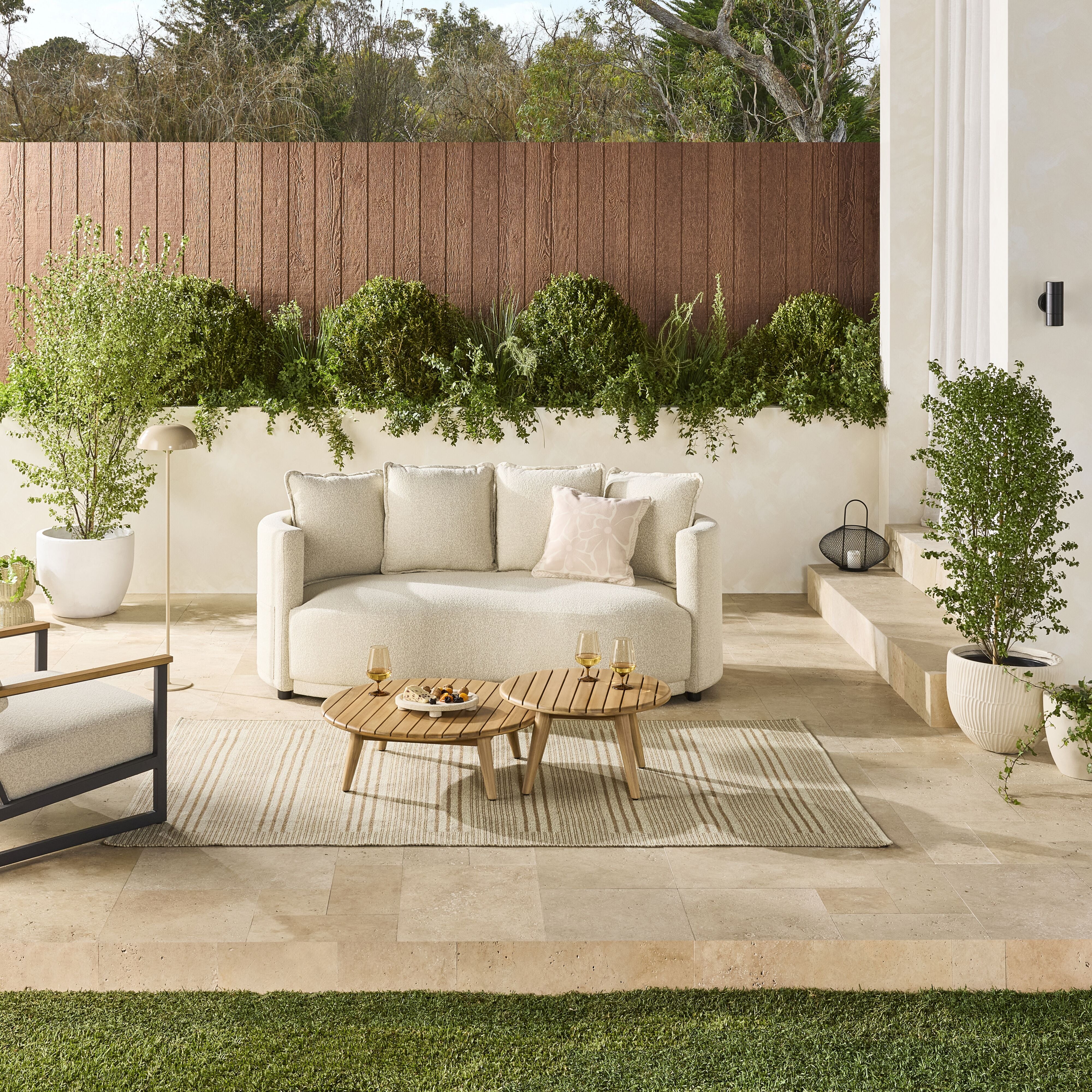 Aletta 3 Seater Sofa - Image 8