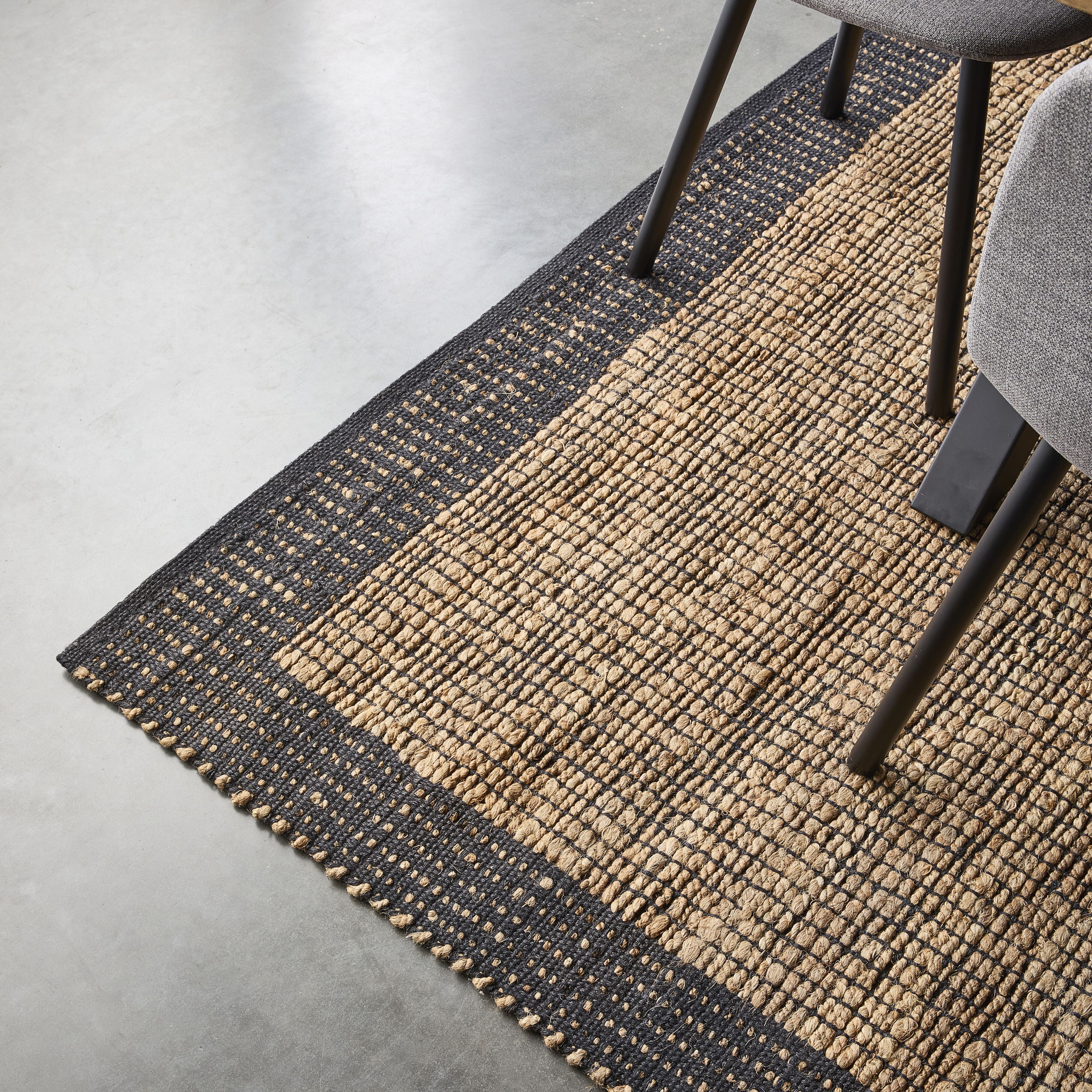 Alhambra Border Jute Rug Walnut 240x300cm - Image 4