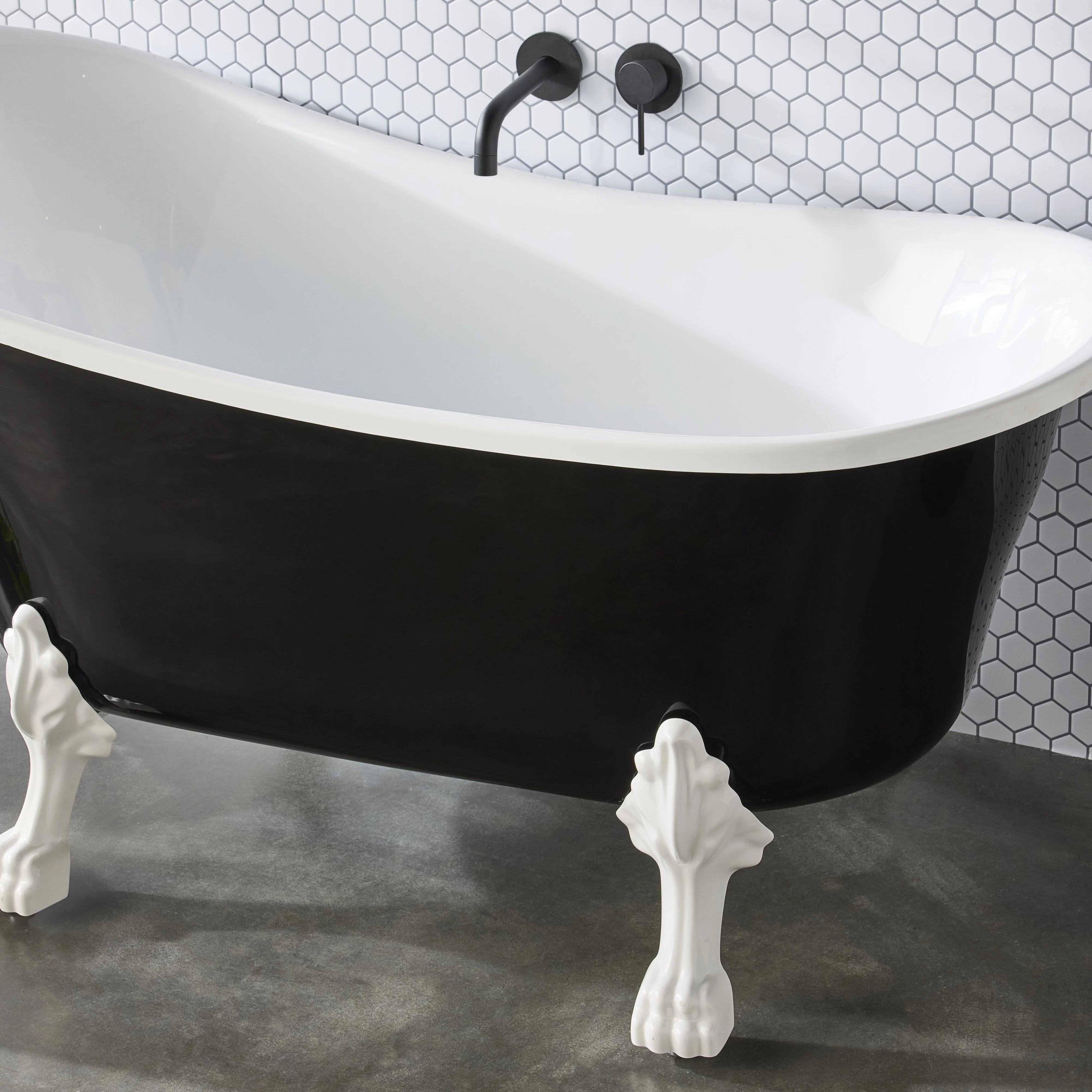 Alto Black Bath 1520mm with White Feet Package - Image 11