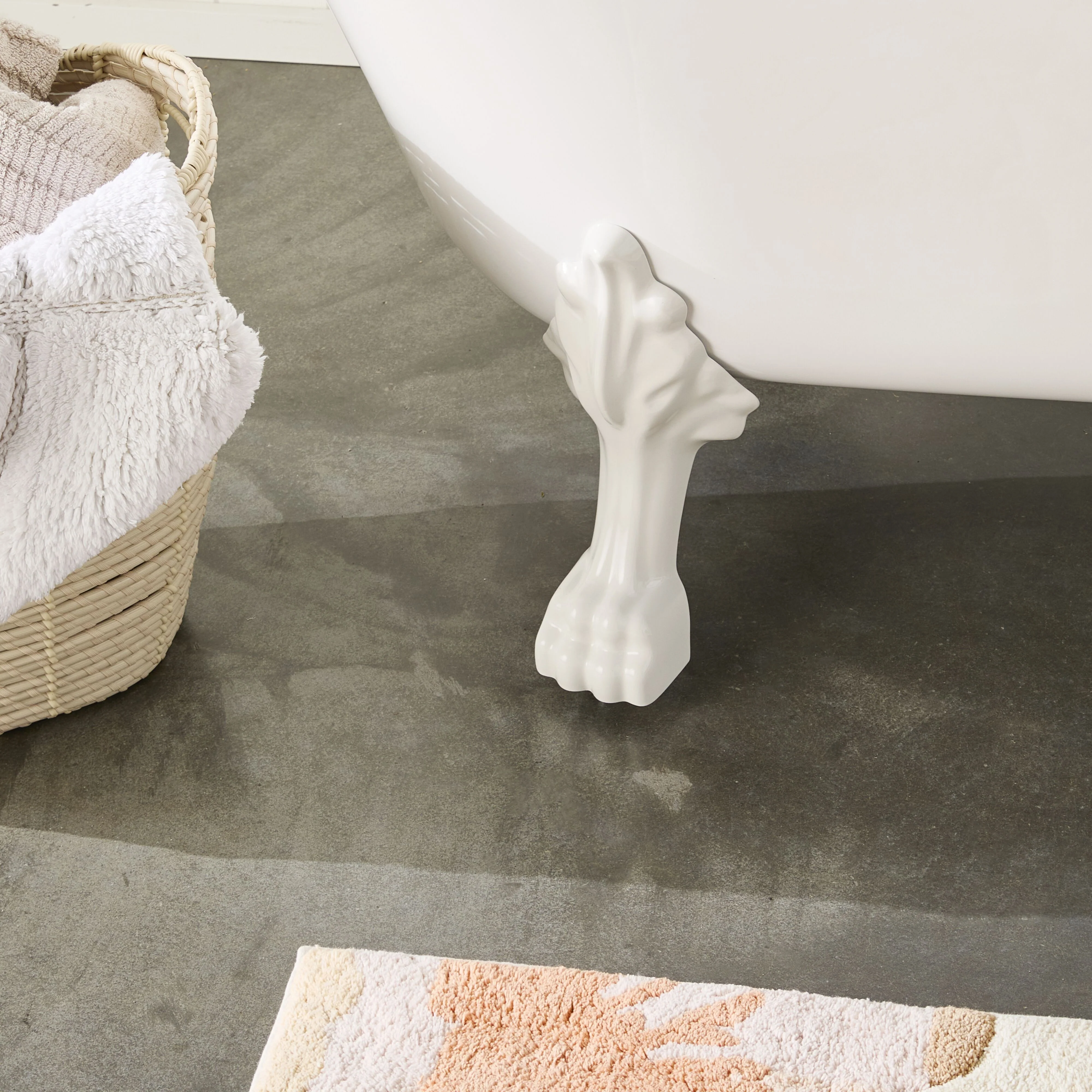 Alto White Bath 1520mm with White Feet Package - Image 5