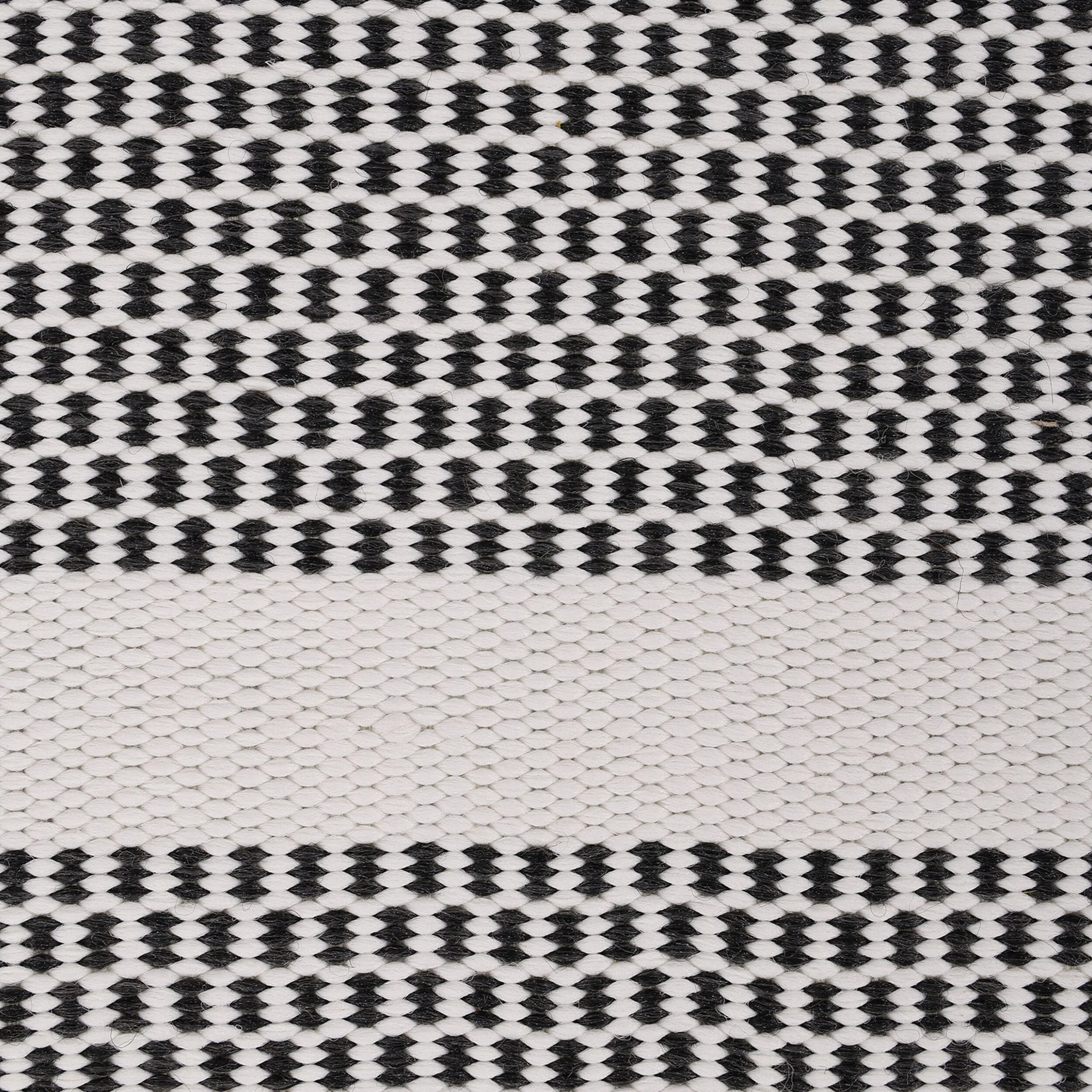 Amalfi Tropic Outdoor Rug Black 150x240cm - Image 2
