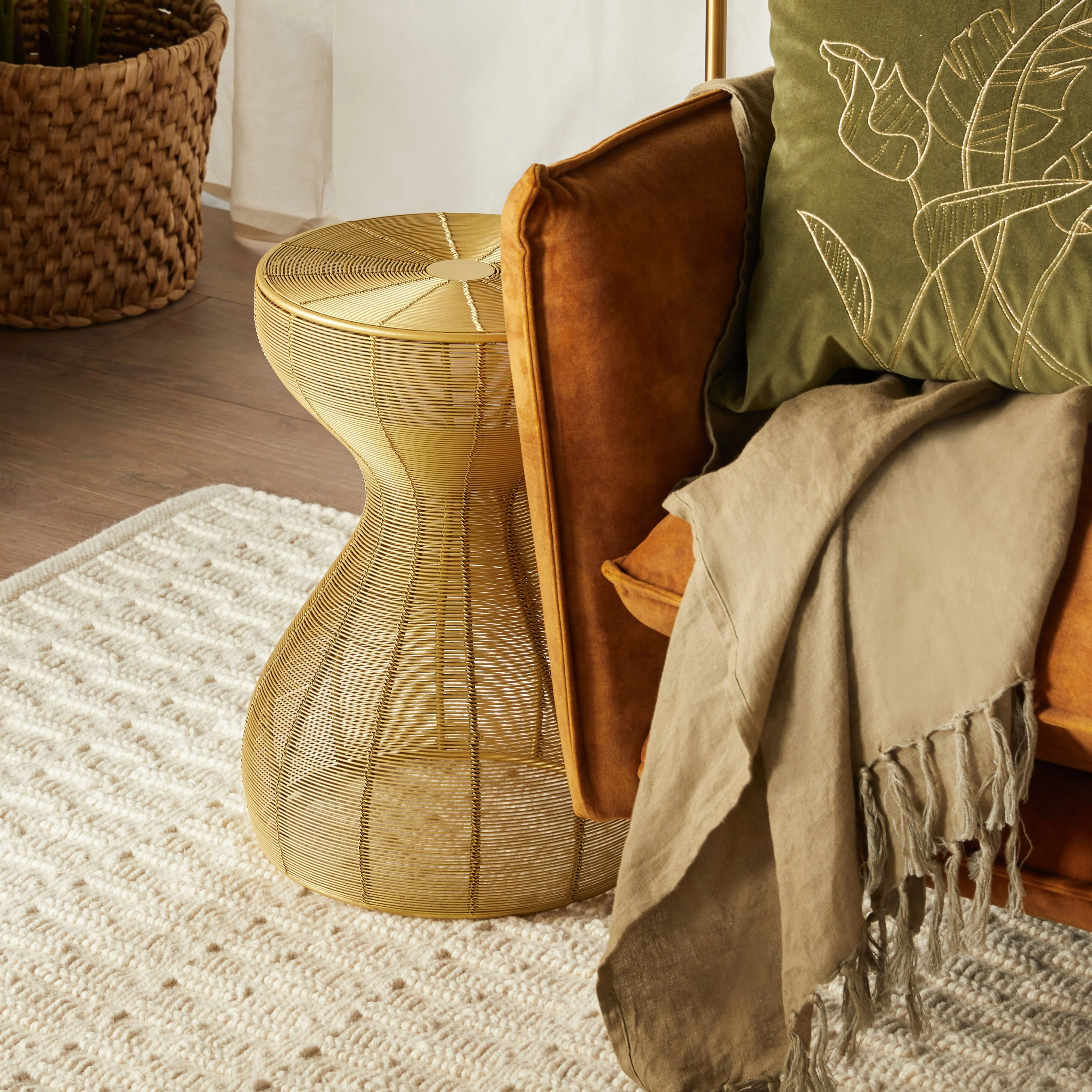 Amina Curved Side Table - Image 4