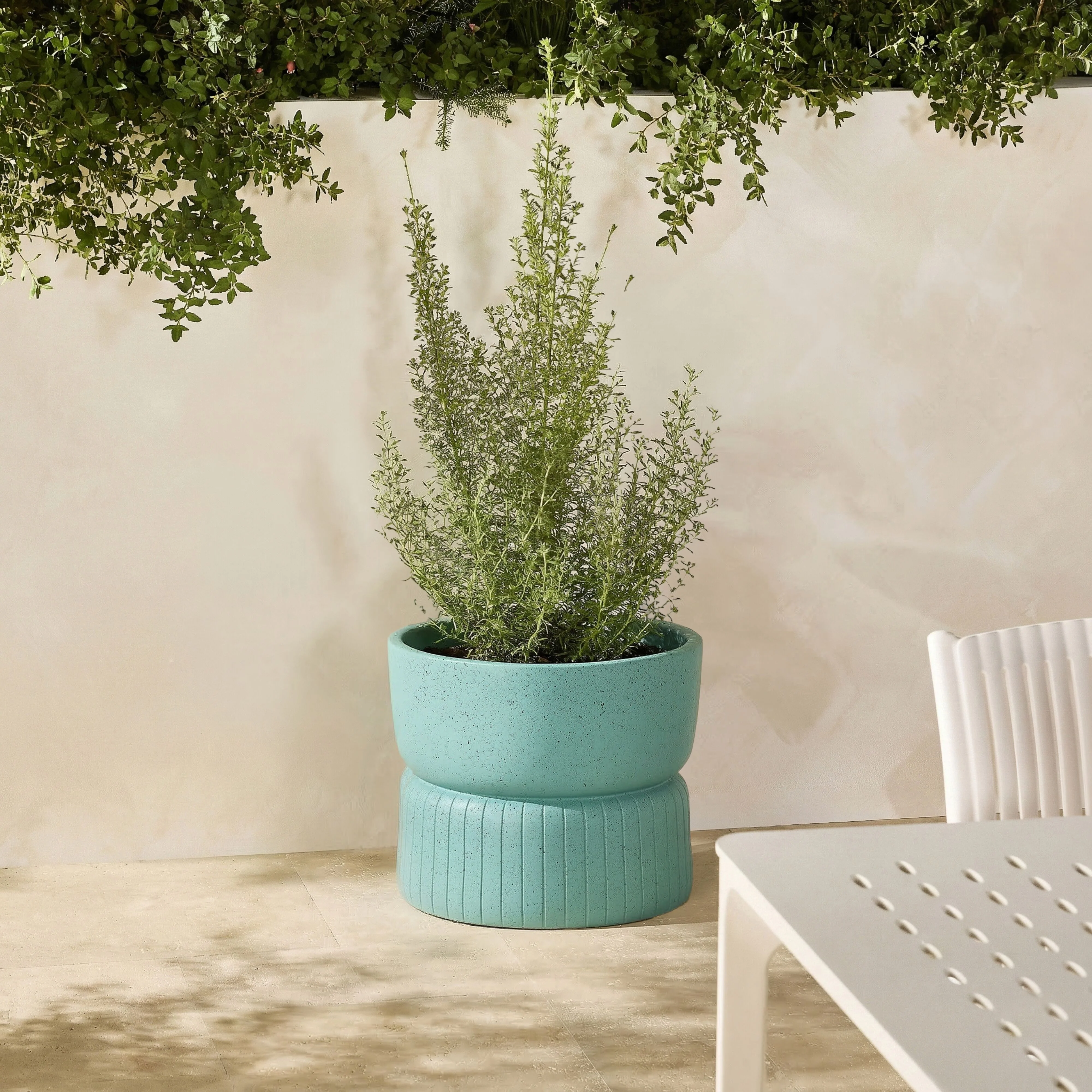 Arc Ribbed Planter Sage 29cm - Image 5