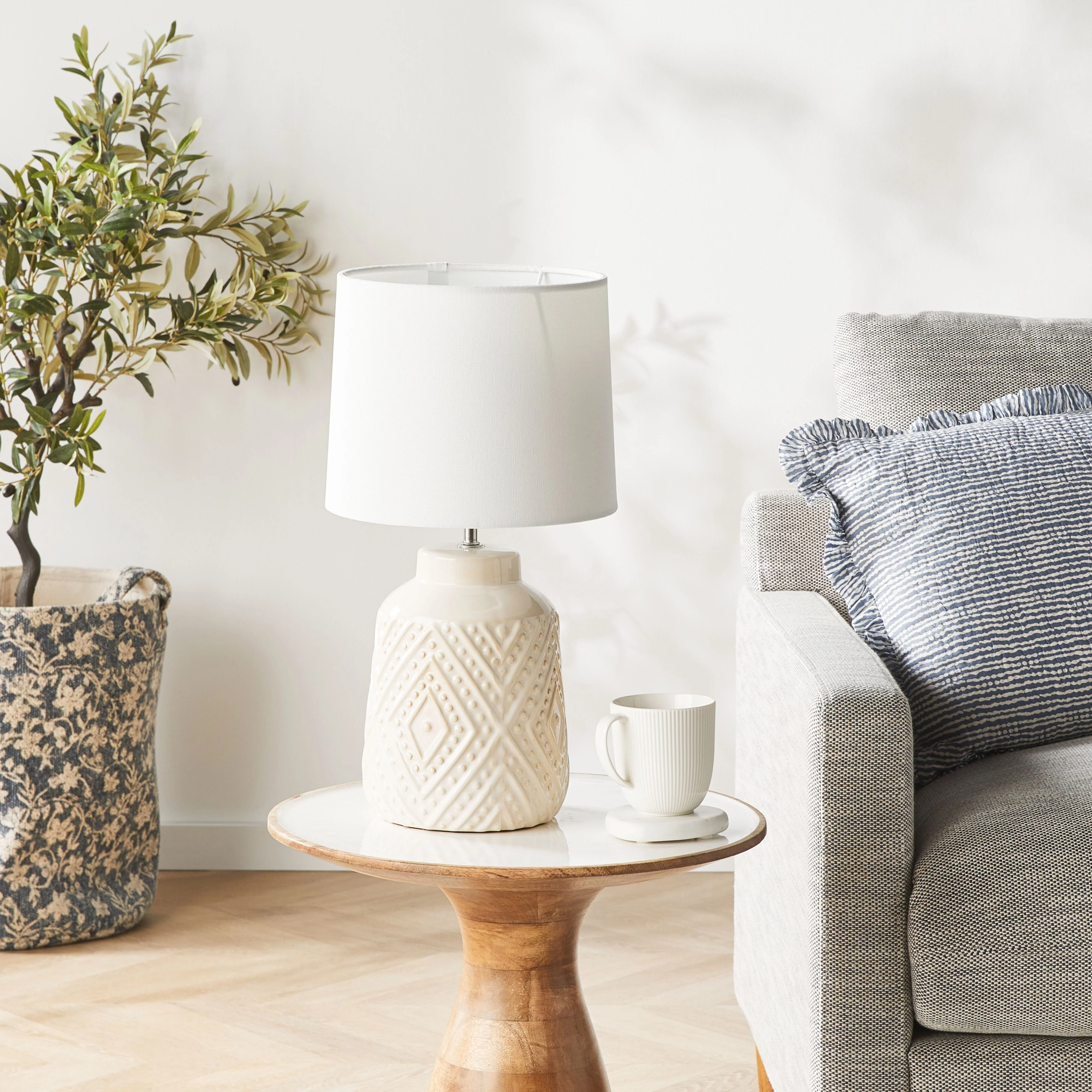 Arianna Ceramic Table Lamp 46cm - Image 4