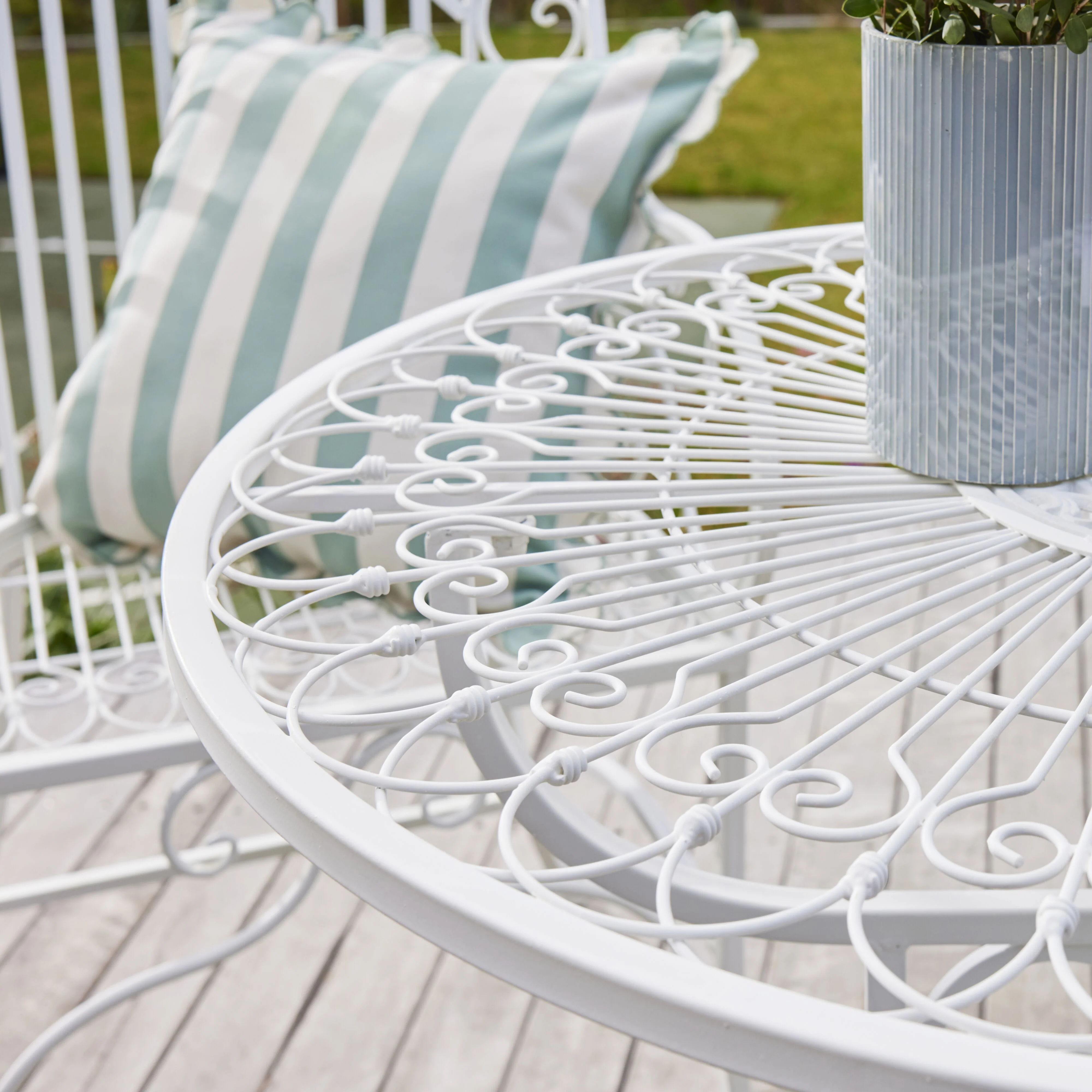 Arles Garden Table White - Image 5