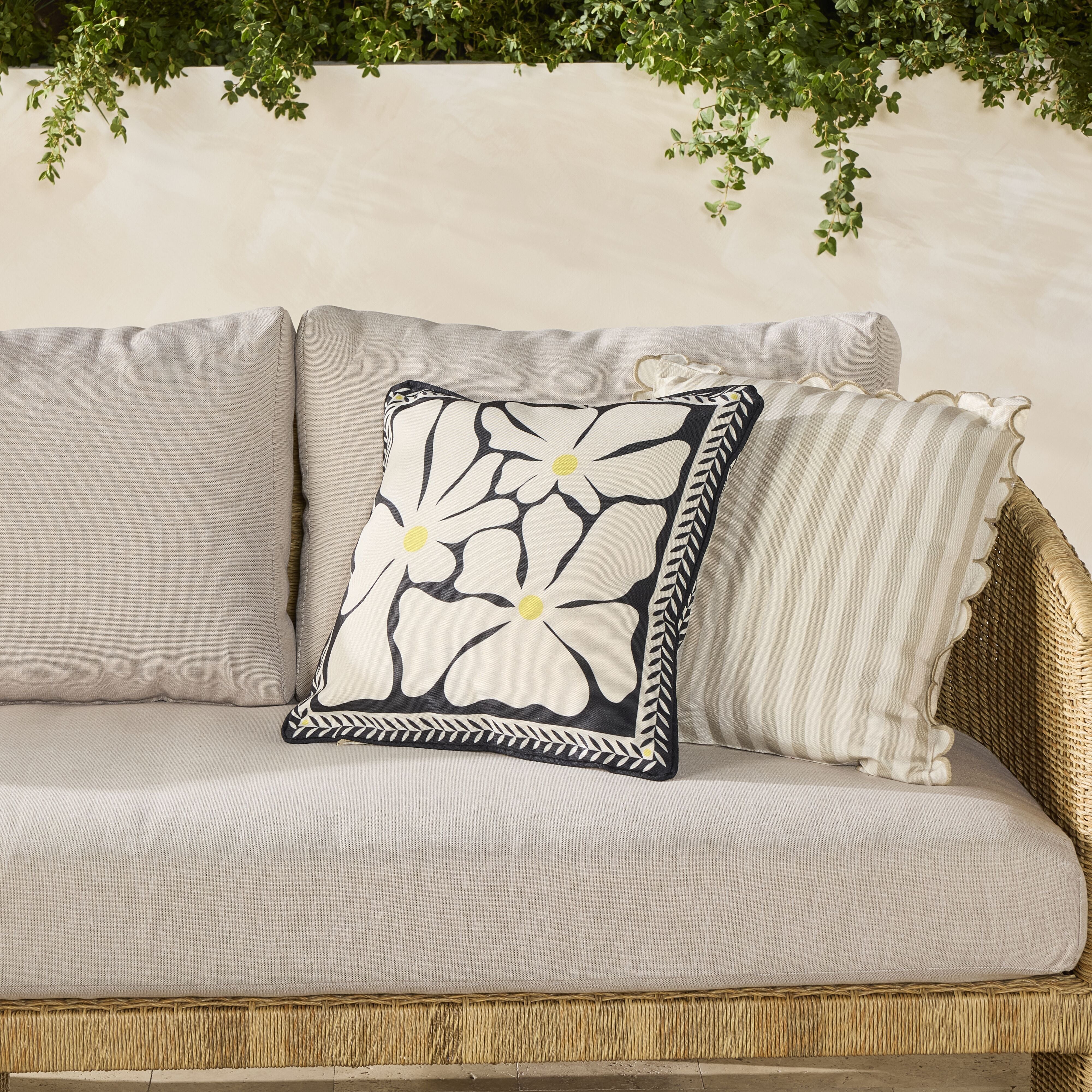 Aruba Achromatic Bouquet Outdoor Cushion 45x45cm - Image 5