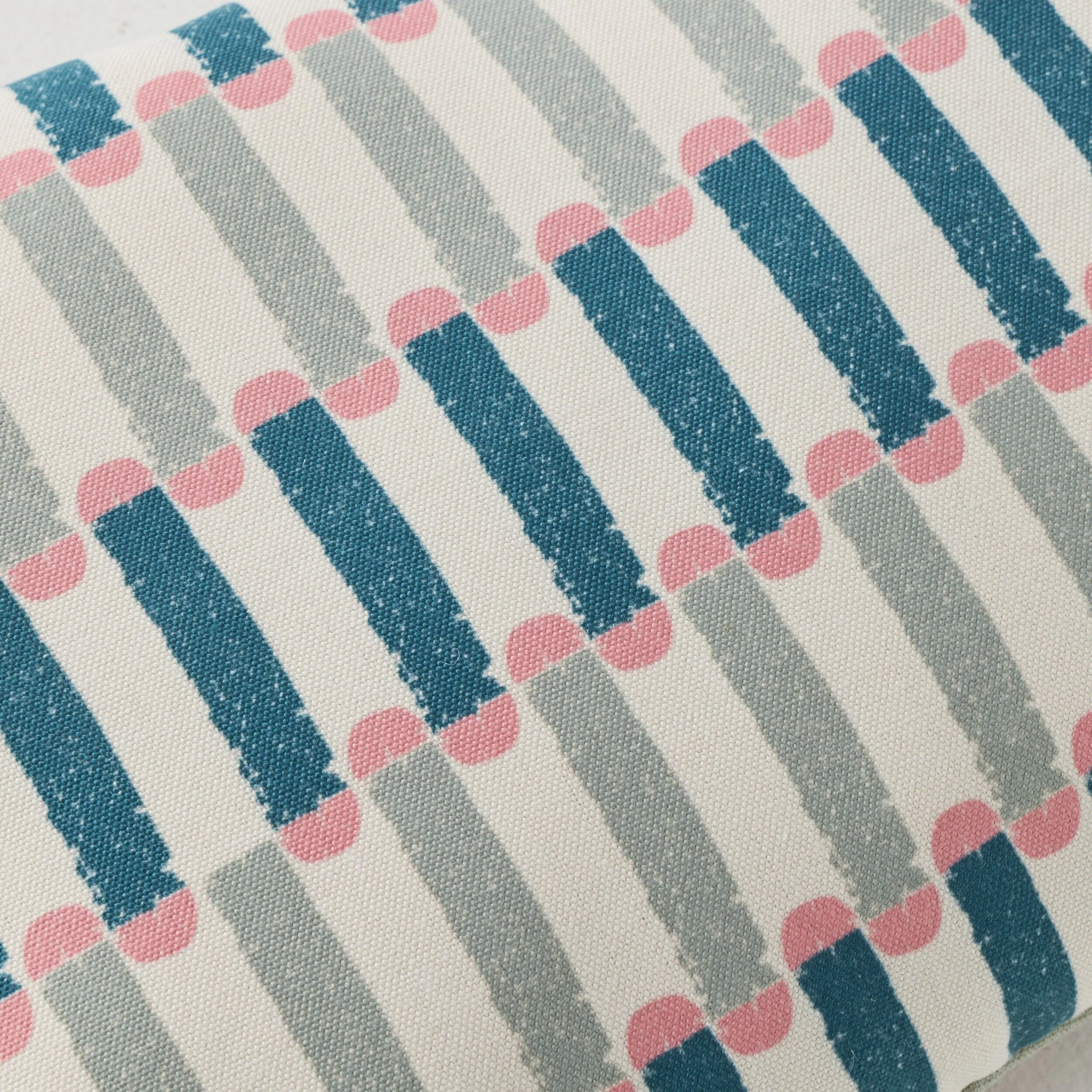 Aruba Hinterland Palm Outdoor Cushion 35x55cm - Image 3