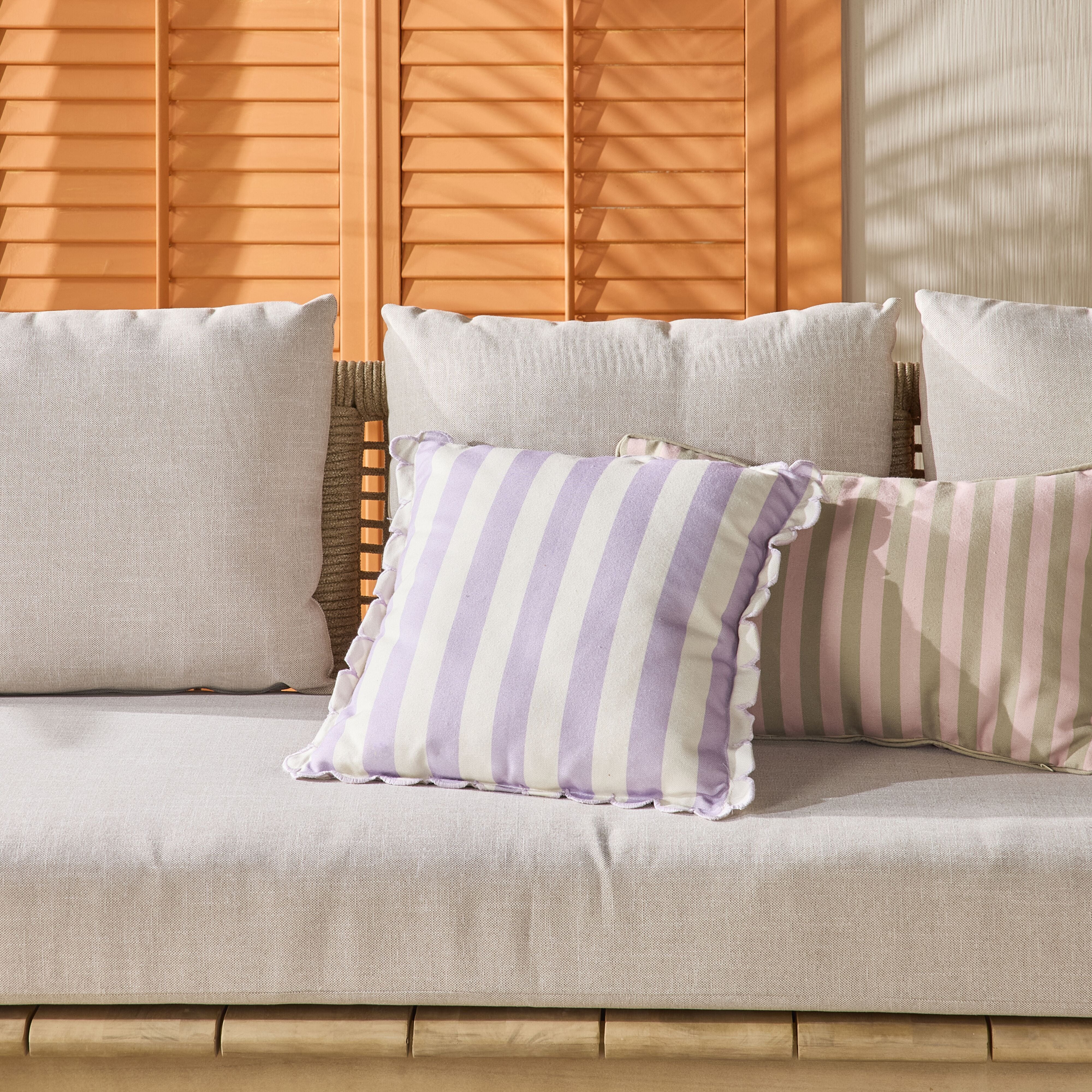 Aruba Scallop Edge Stripe Lilac 45x45cm - Image 4