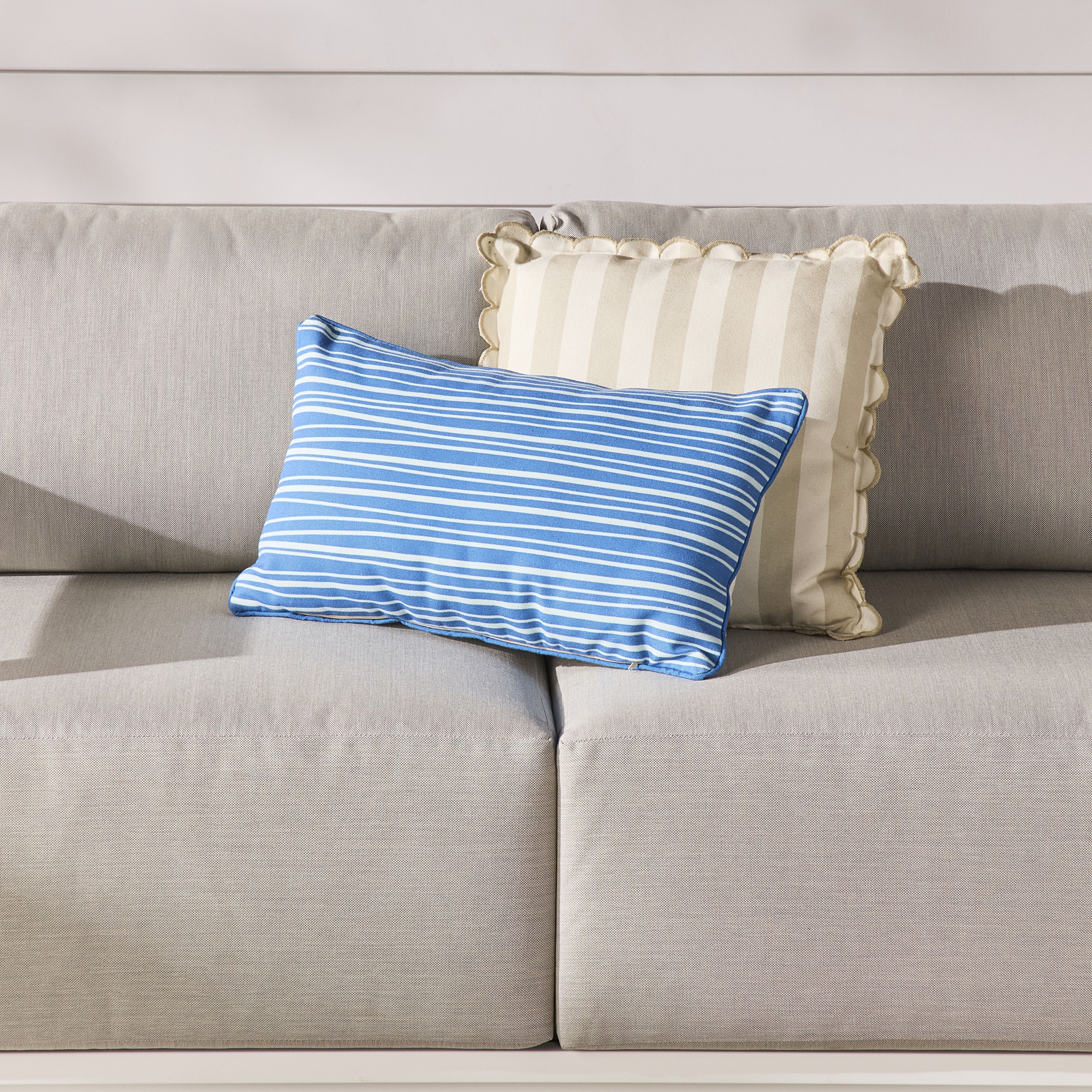 Aruba Swimming Lobster Outdoor Cushion 35x55cm - Image 5
