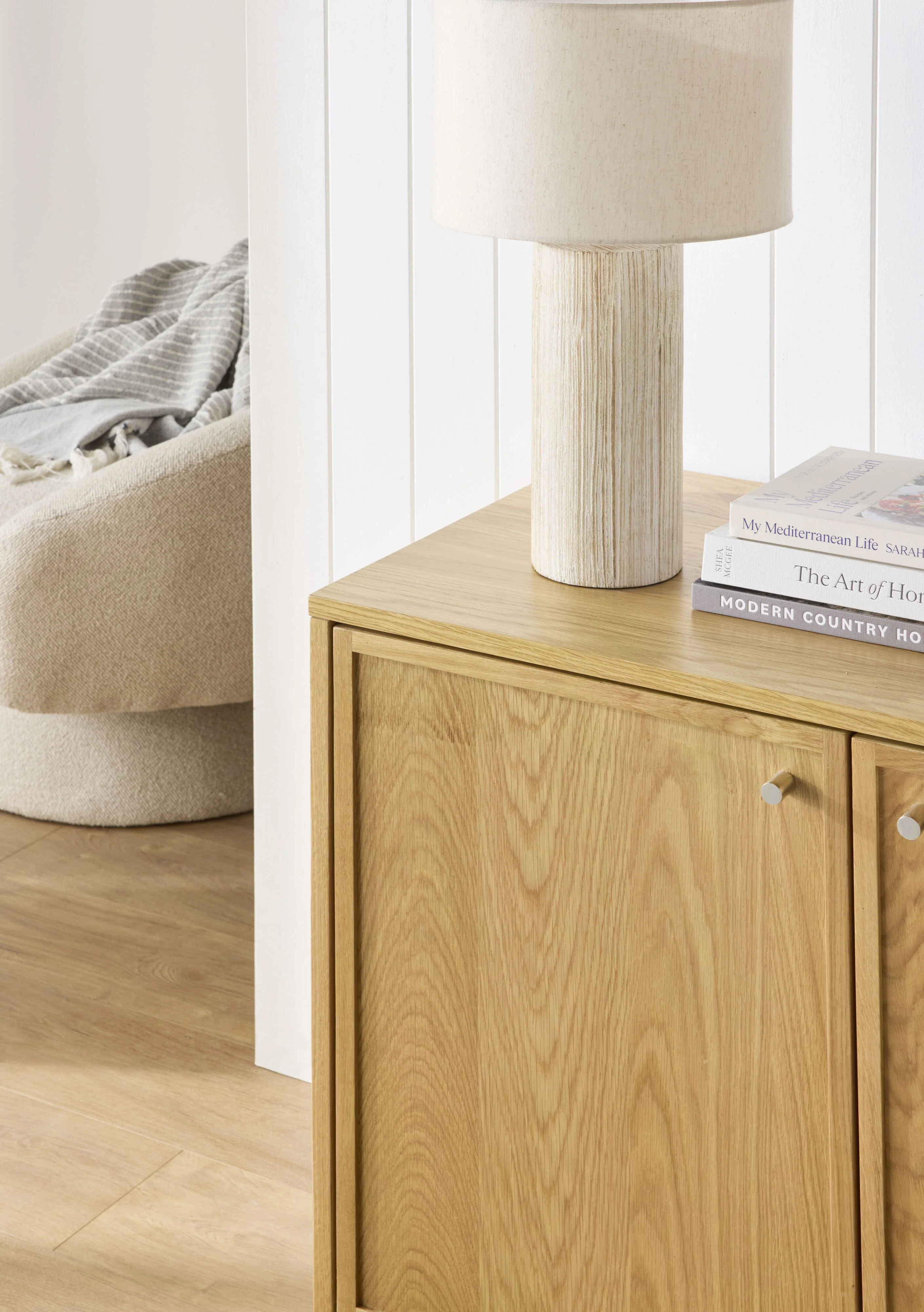 Avalon 3 Door Sideboard Light Oak - Image 10