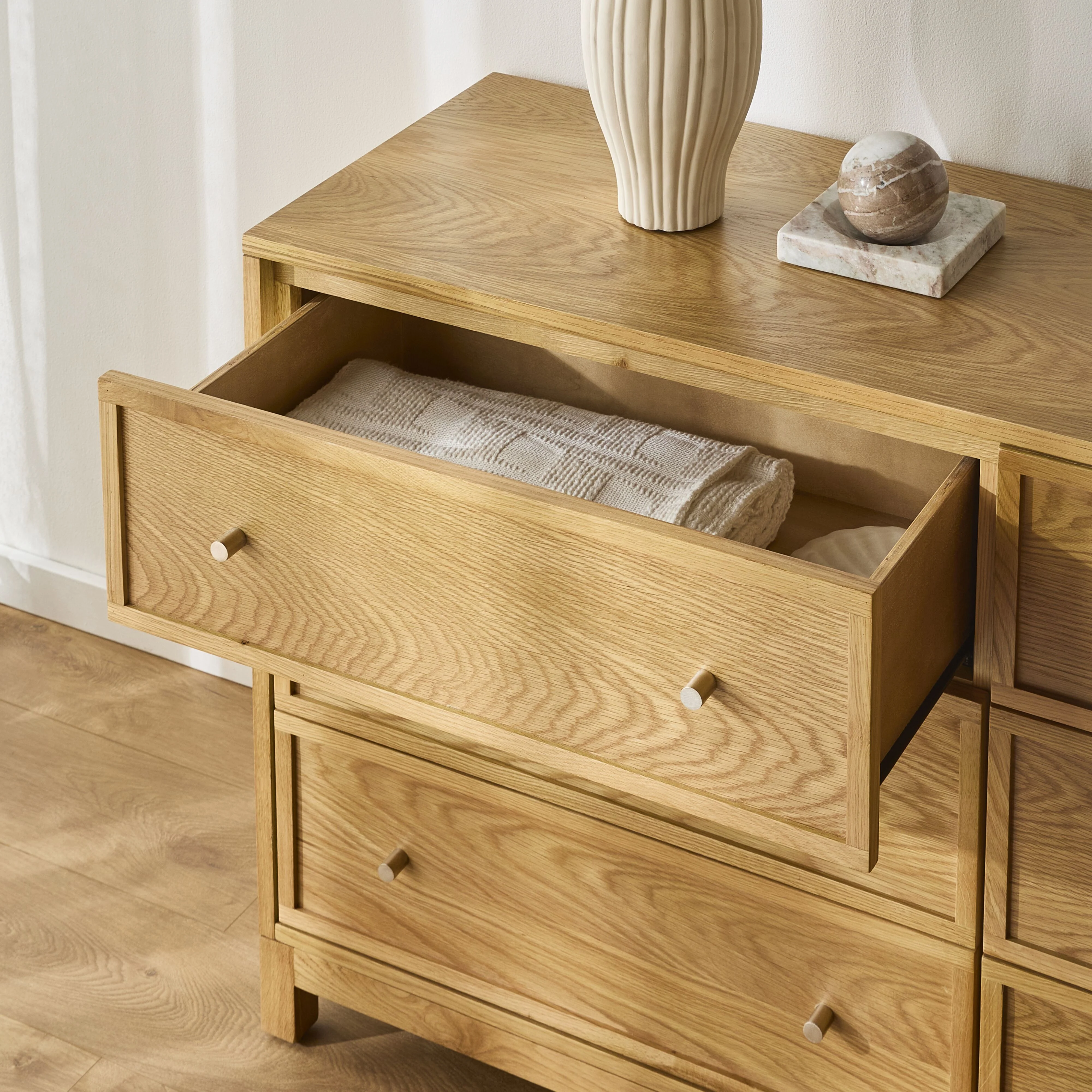Avalon 6 Drawer Chest Light Oak - Image 11