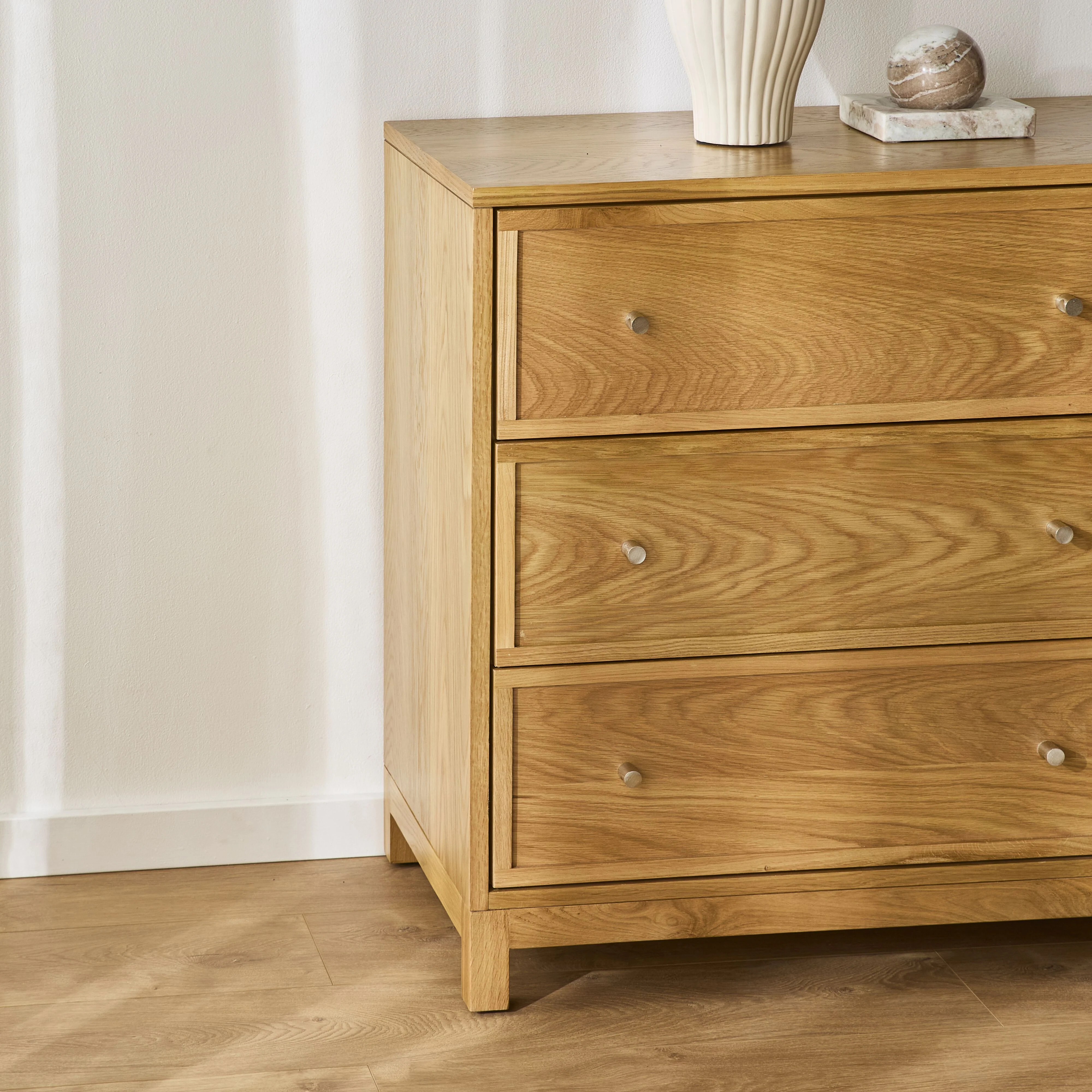 Avalon 6 Drawer Chest Light Oak - Image 9