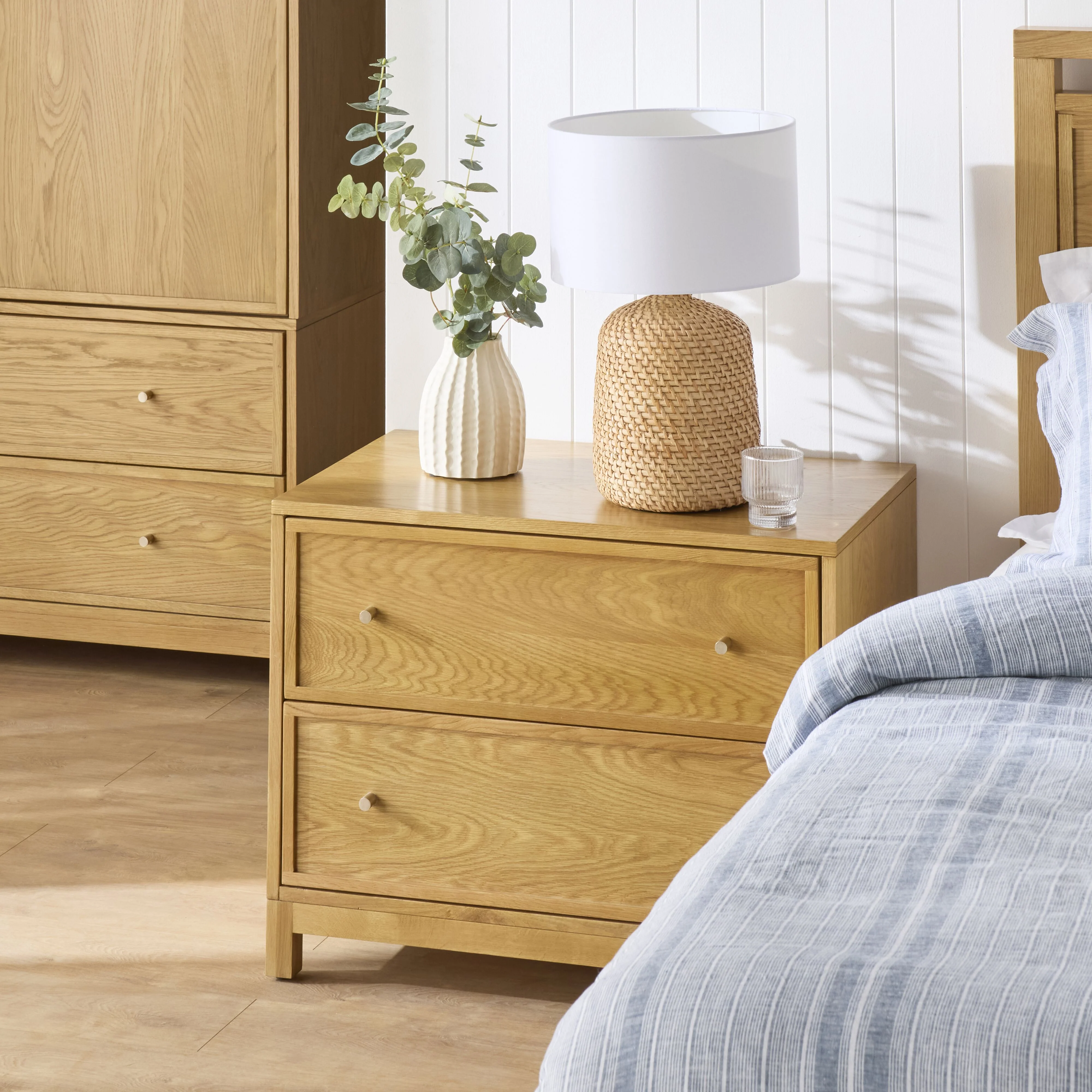 Avalon Large 2 Drawer Bedside Light Oak - Image 9