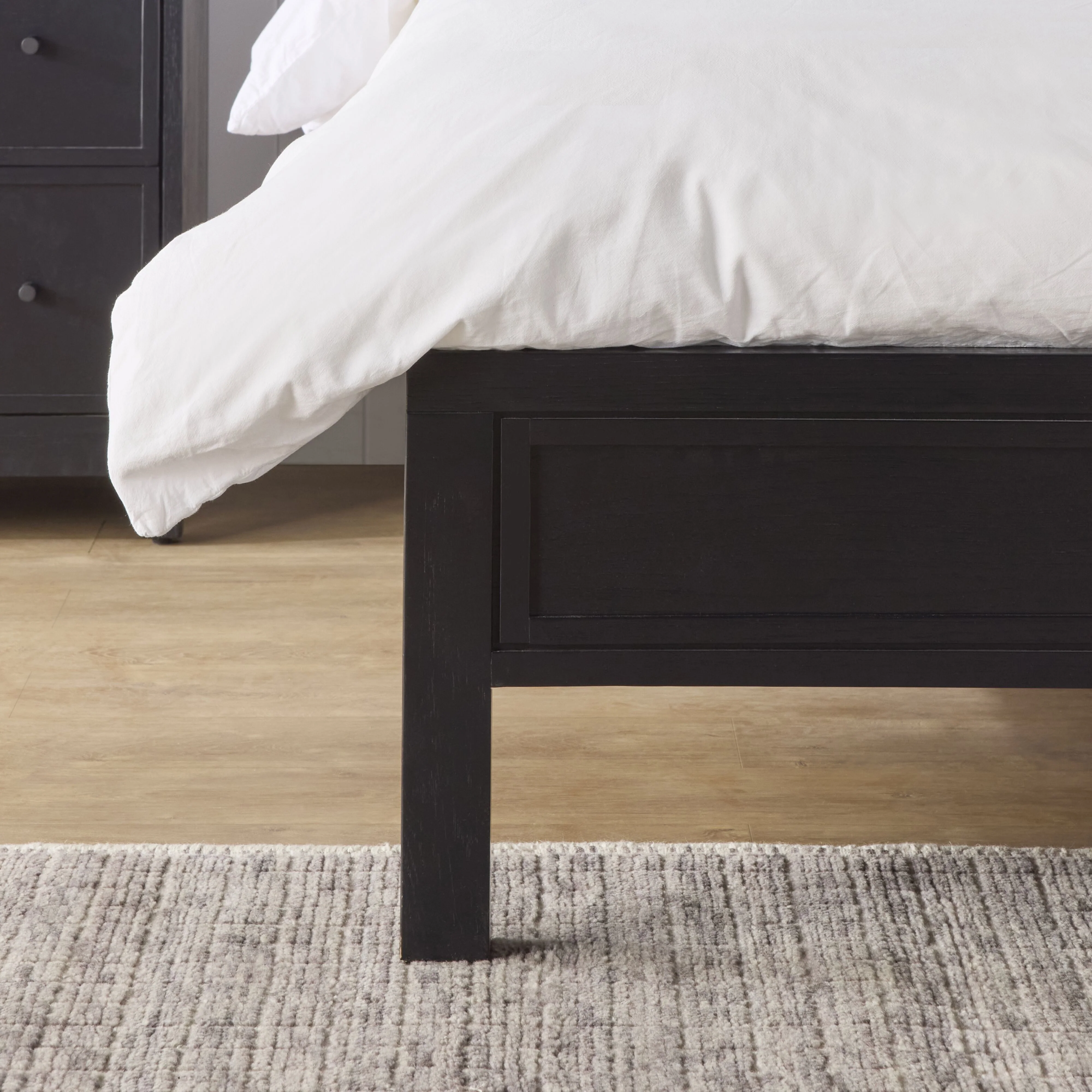 Avalon Queen Bed Black - Image 12