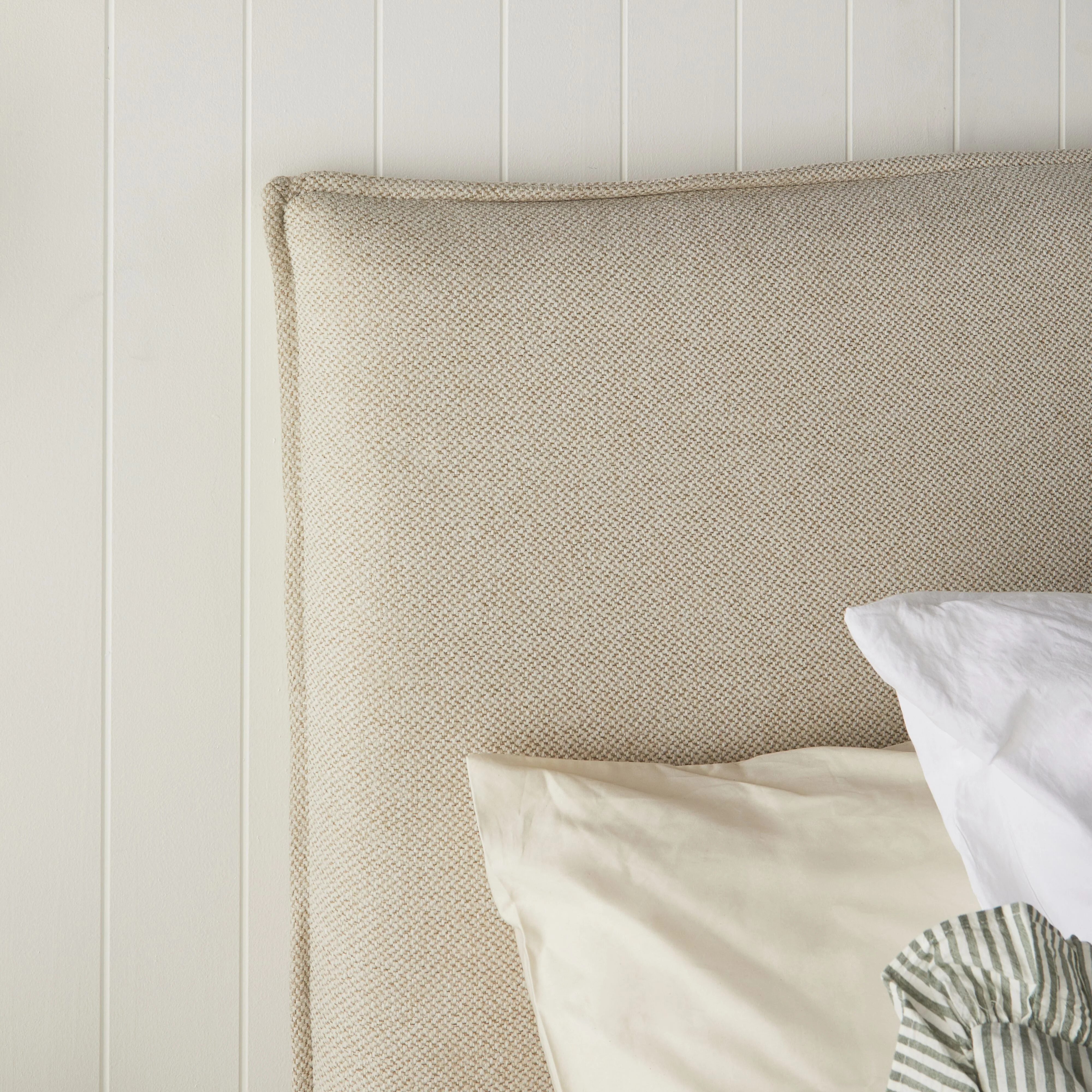 Avalonia Bed King - Image 11