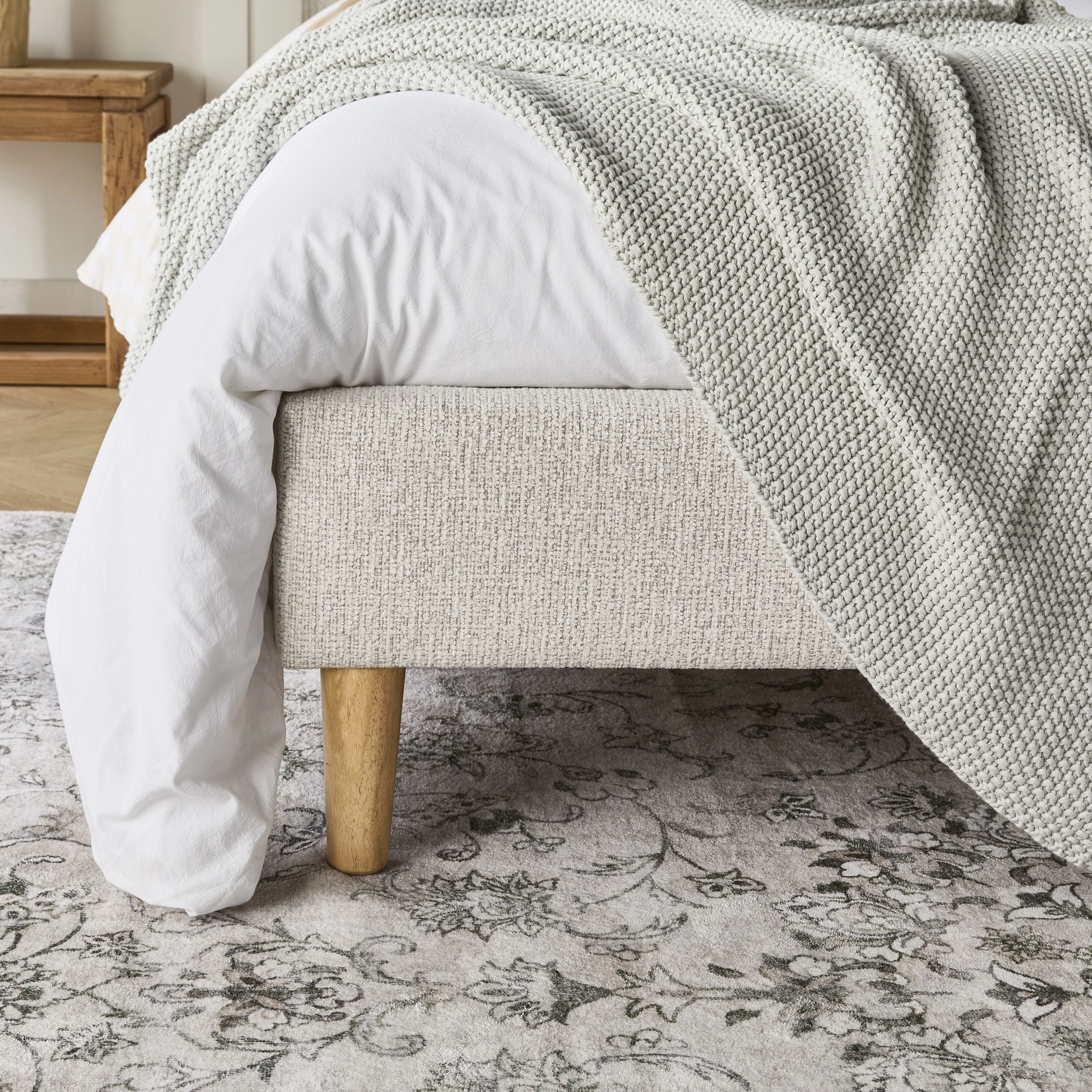 Bailie Queen Bed - Image 12