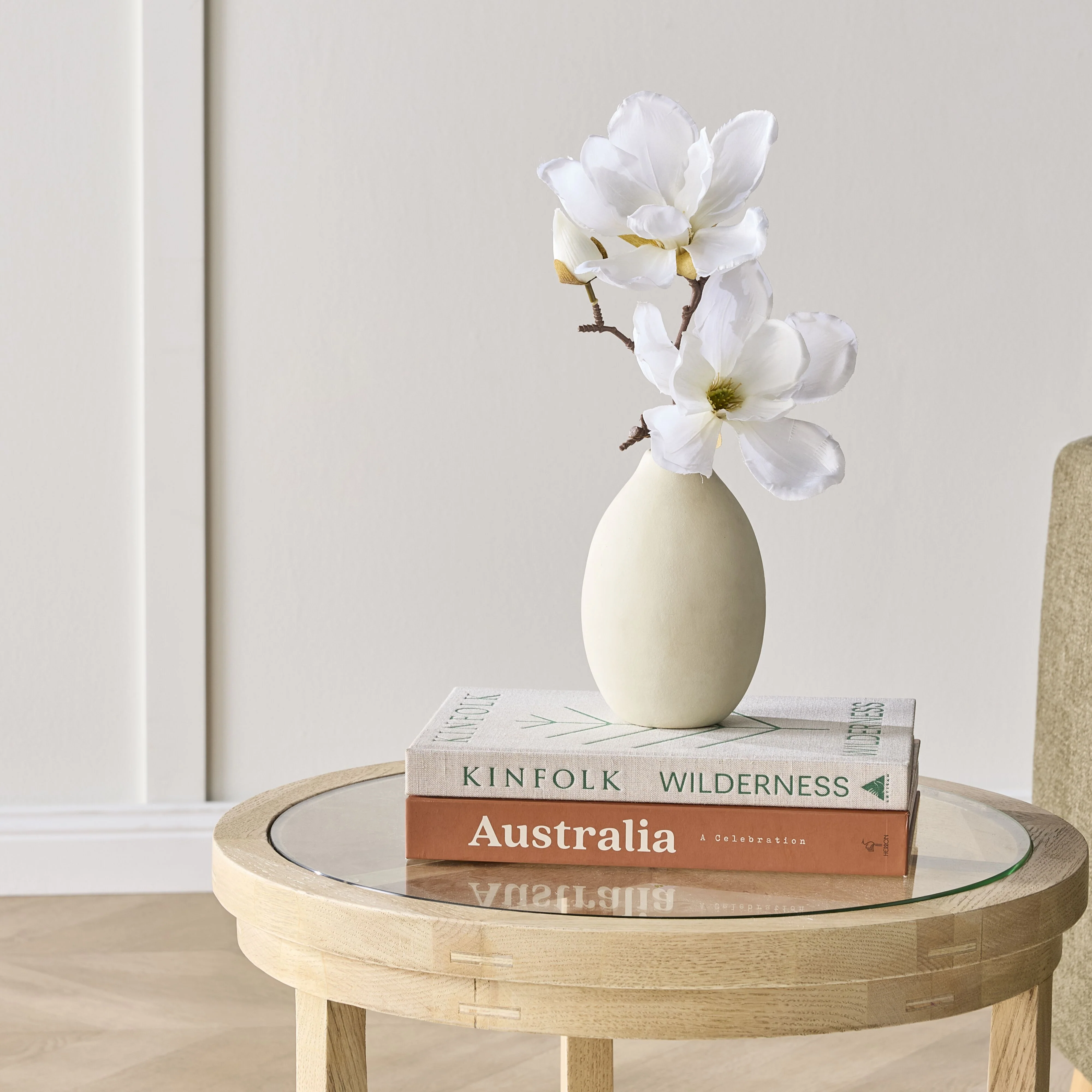 Bloomery Magnolia Stem White 41cm - Image 3