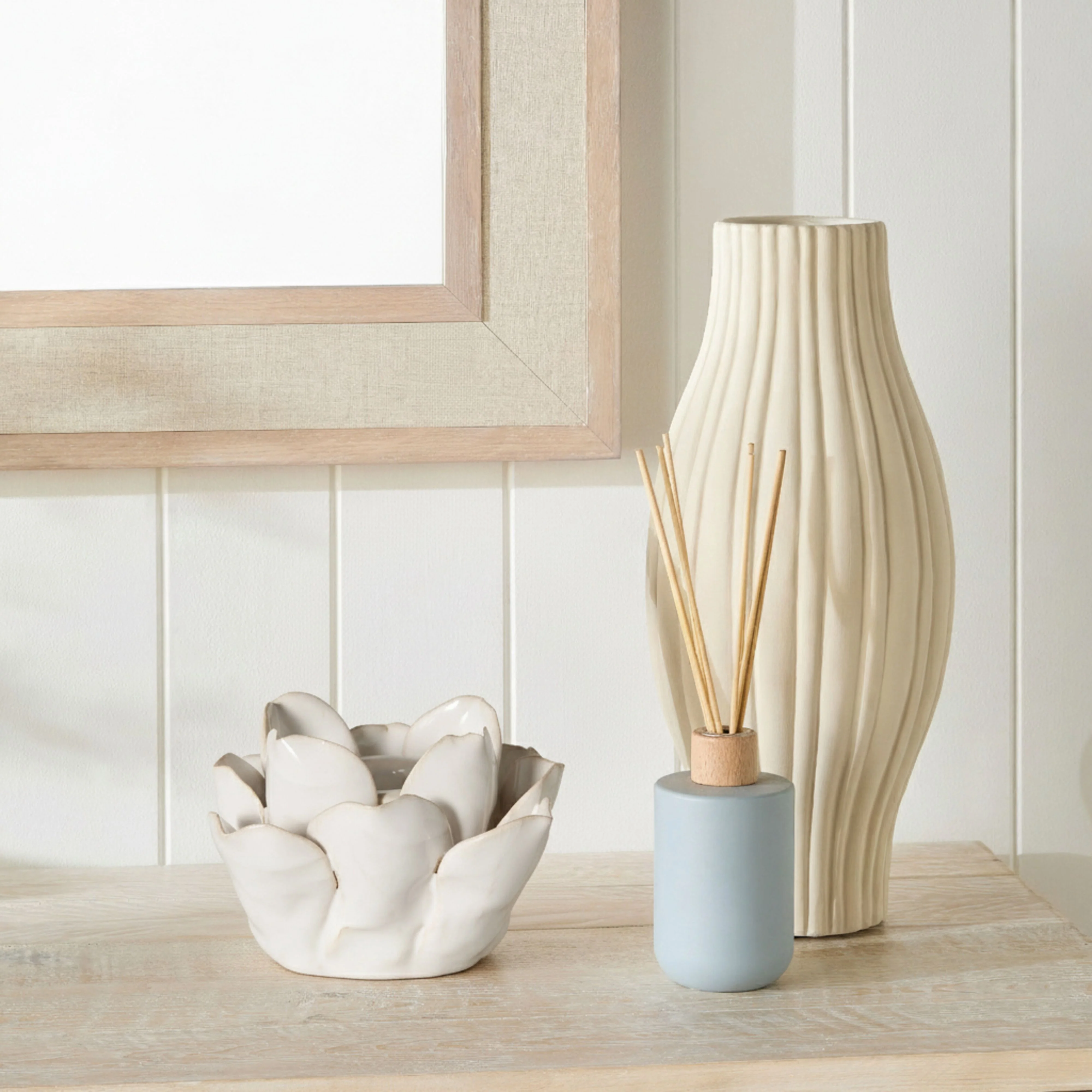 Bloomlight Ceramic Tea Light Candle Holder Medium - Image 4