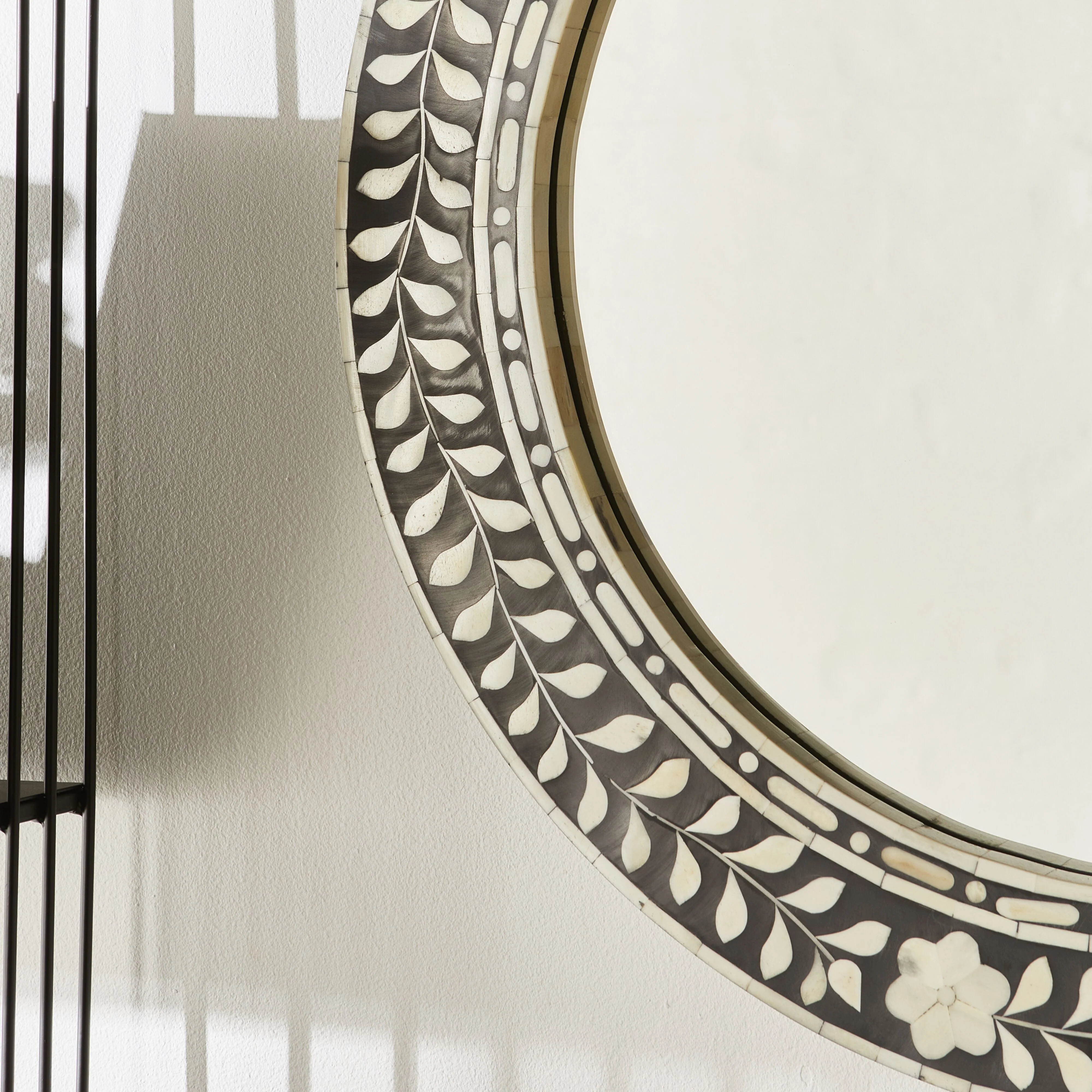 Bone Inlay Round Mirror Black and White 60cm - Image 7