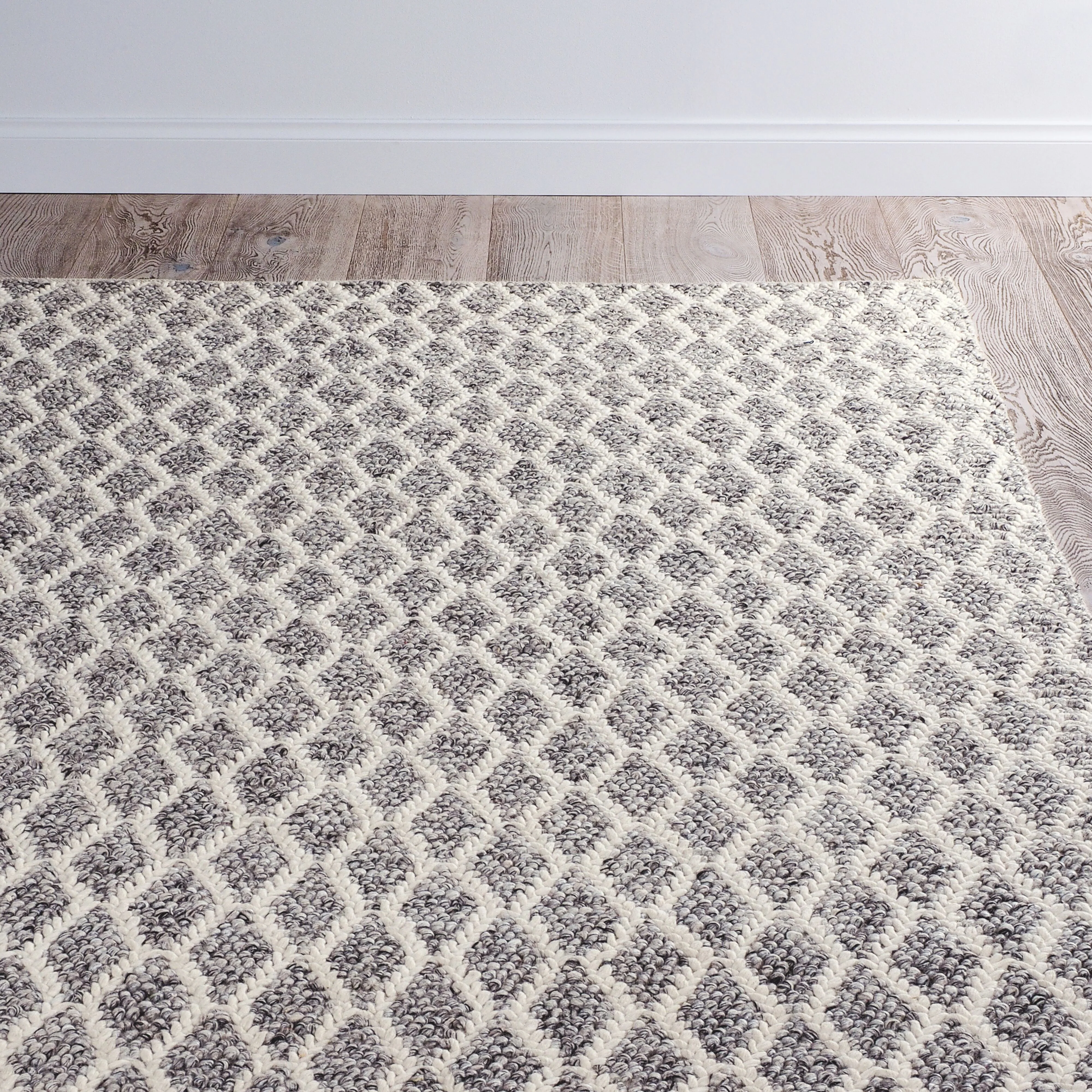 Braided Diamond Hand Woven Grey & Cream Wool Rug 240 x 300 cm - Image 8