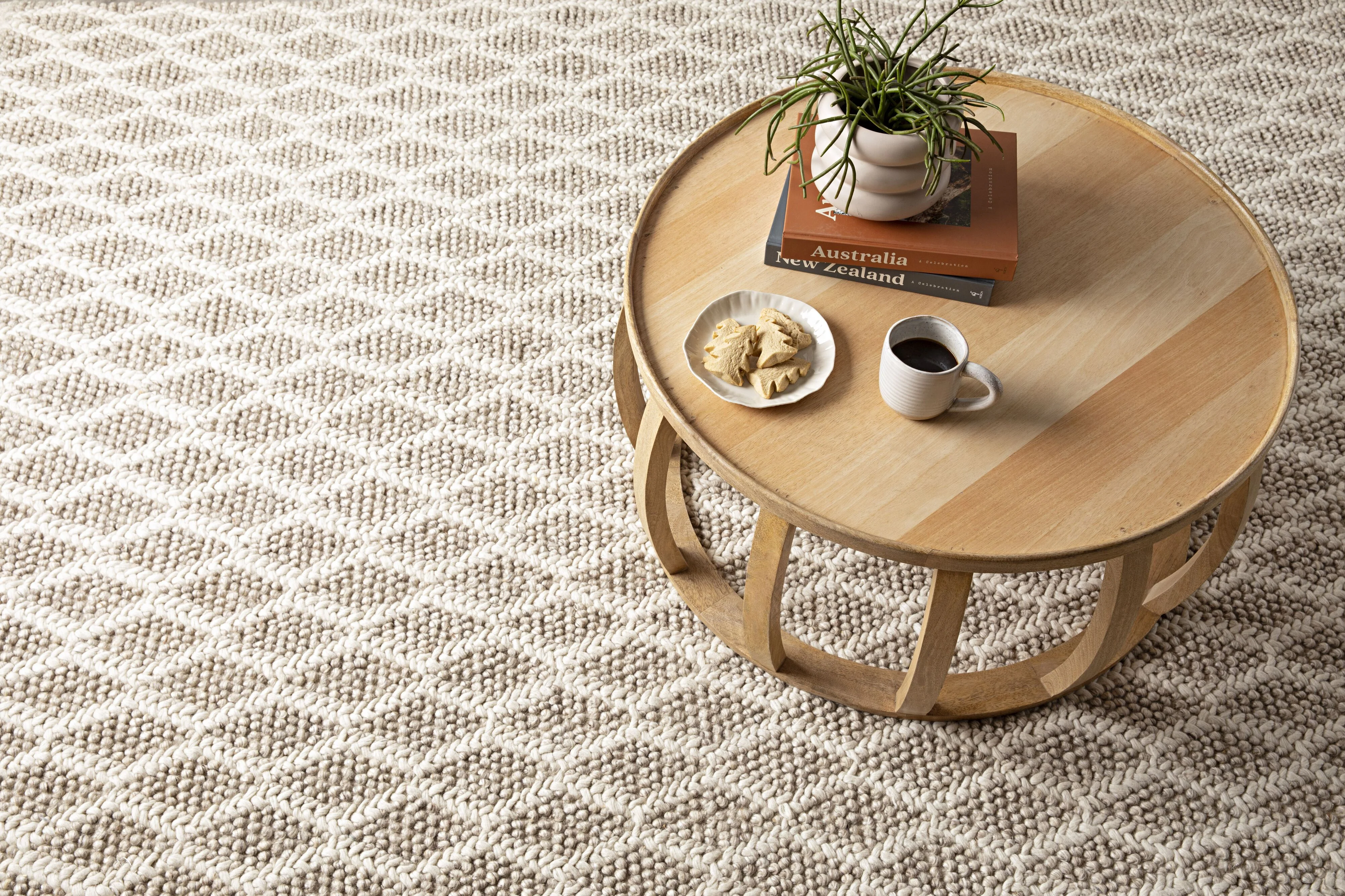 Braided Diamond Hand Woven Wool Blend Natural & Cream Rug 300x240cm - Image 5