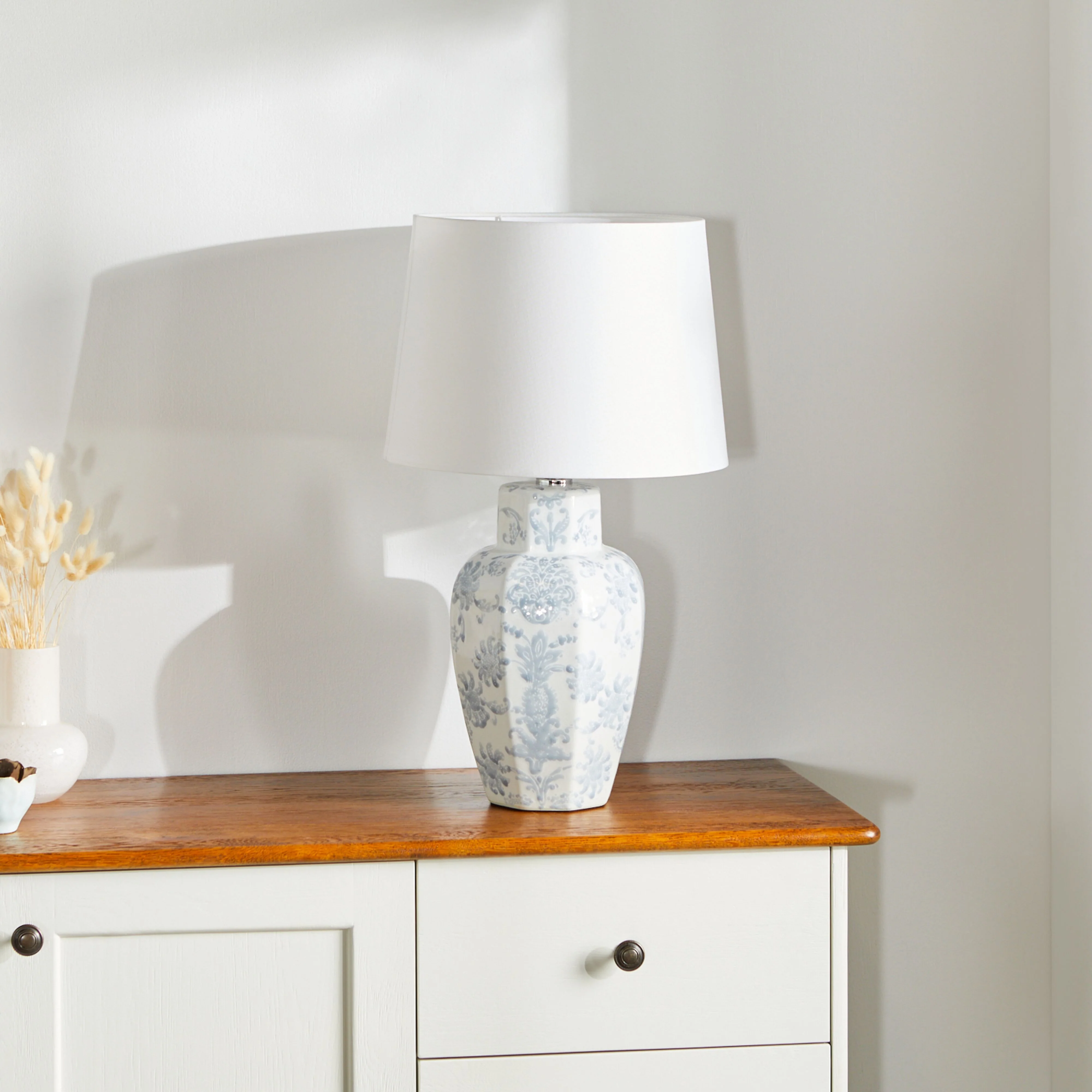 Bush Flower Ceramic Jar Table Lamp 59cm - Image 4