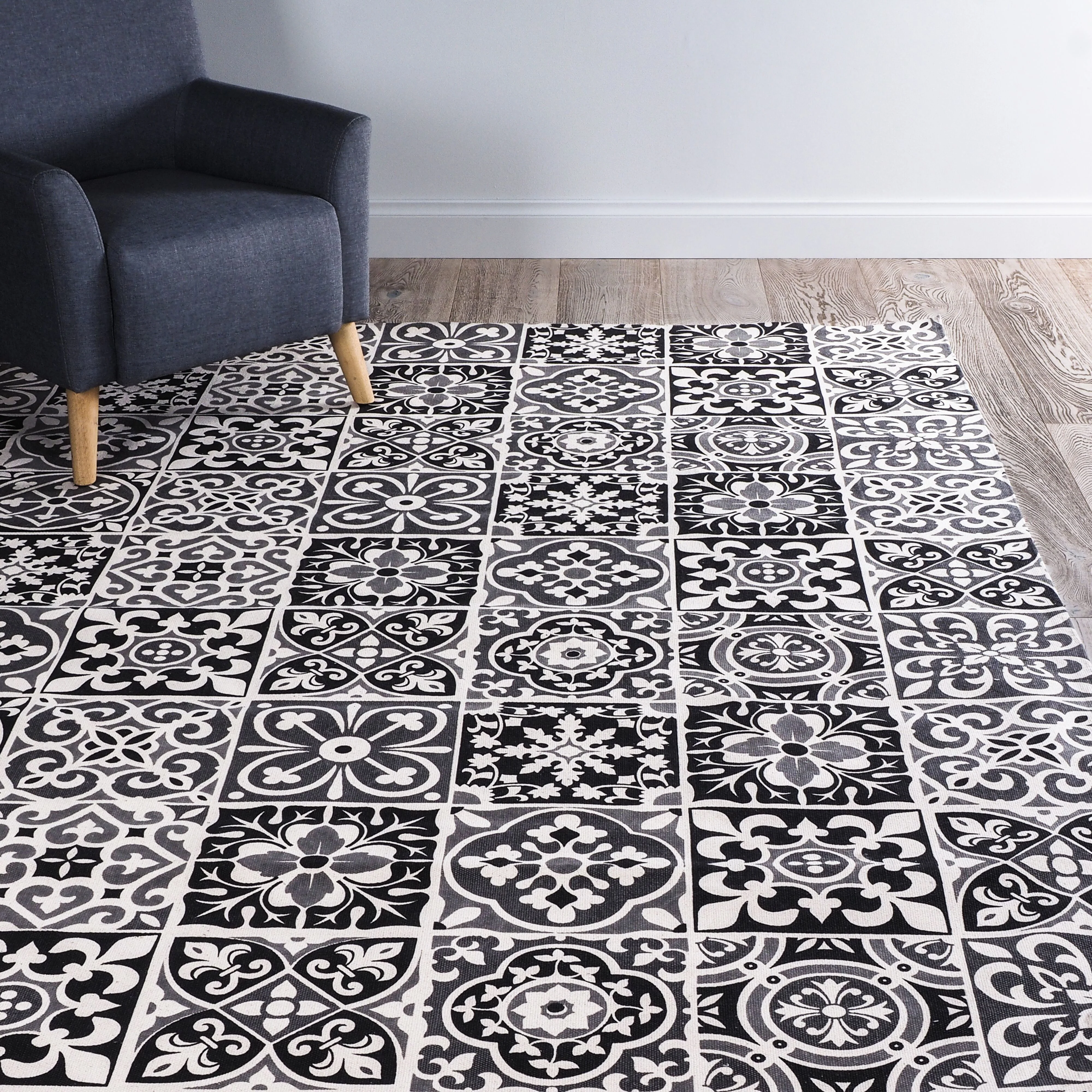 Carrelage Black Tile Hand Woven Rug 300x240cm - Image 3