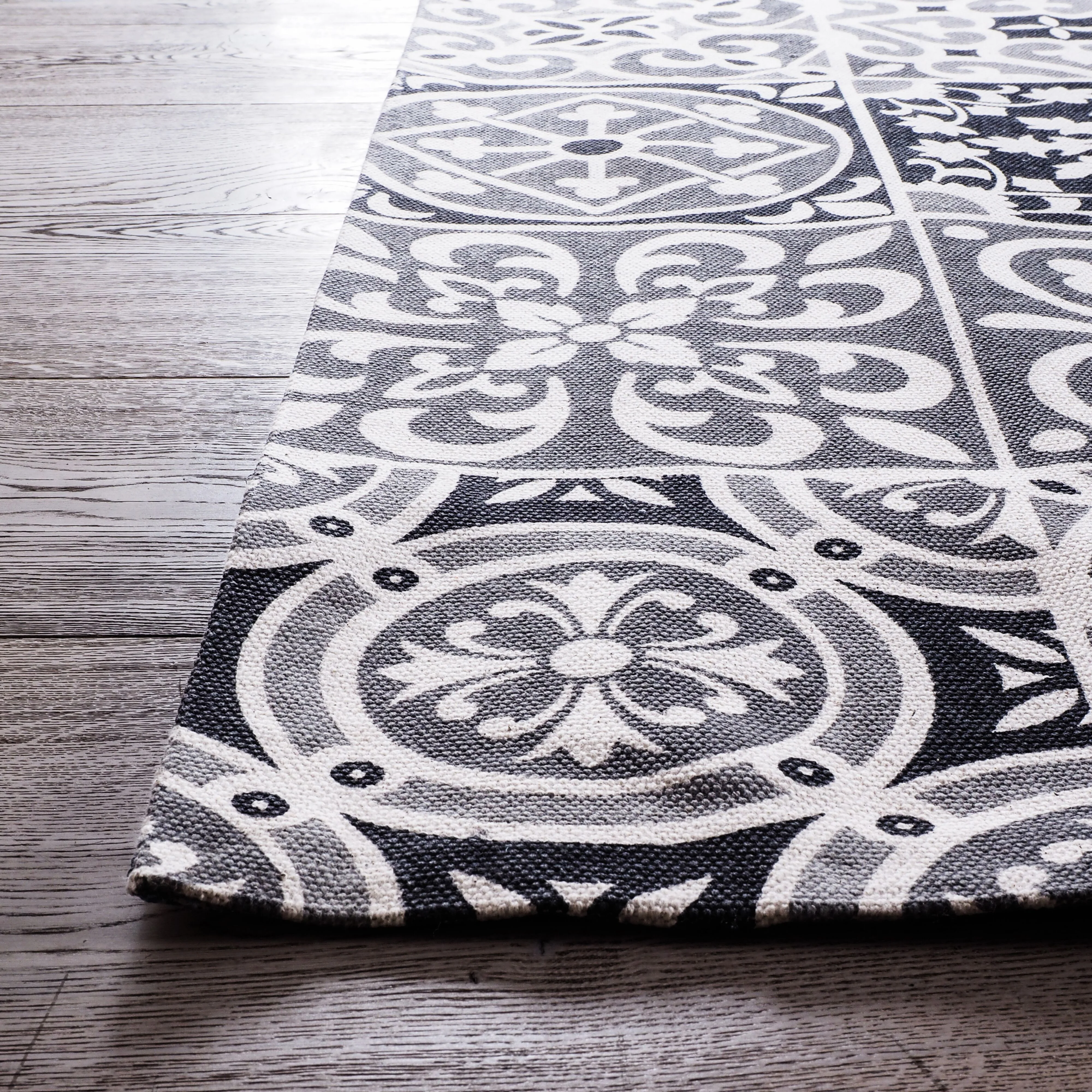 Carrelage Black Tile Hand Woven Rug 300x240cm - Image 6