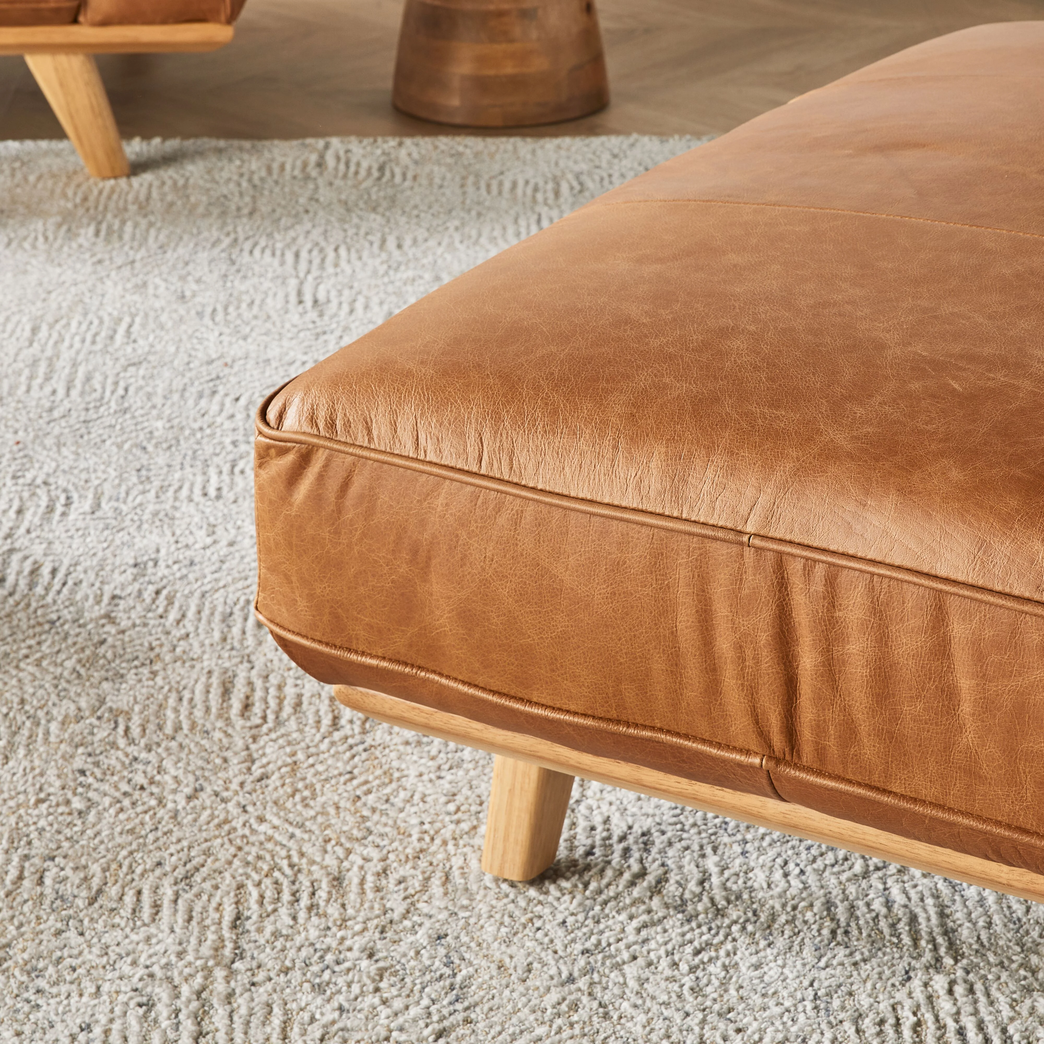 Carson Leather Ottoman Dakota Vintage Brown - Image 3