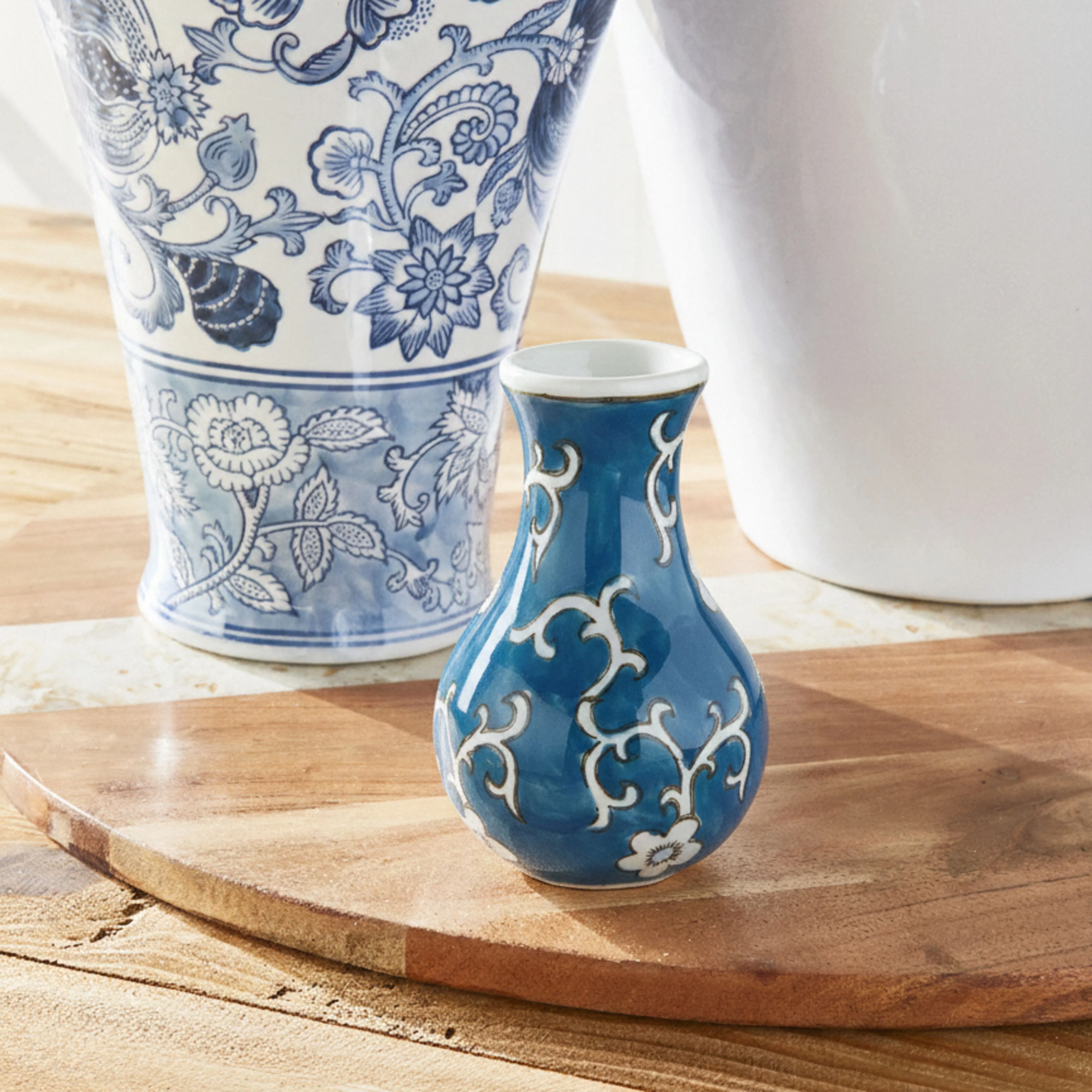 Celadon Alyssum Vine Bud Vase - Image 3