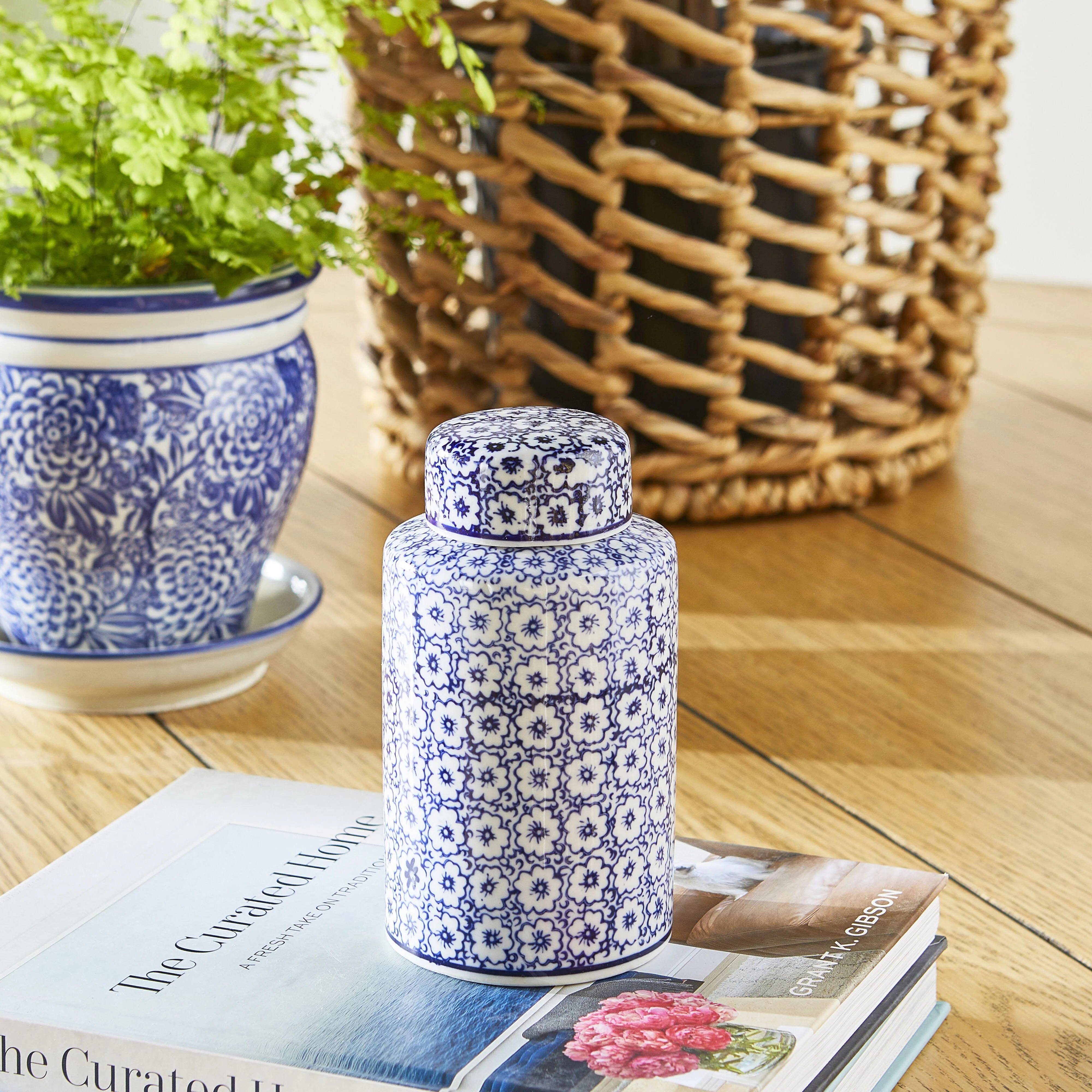 Celadon Daisy Jar 8x8x15cm - Image 4
