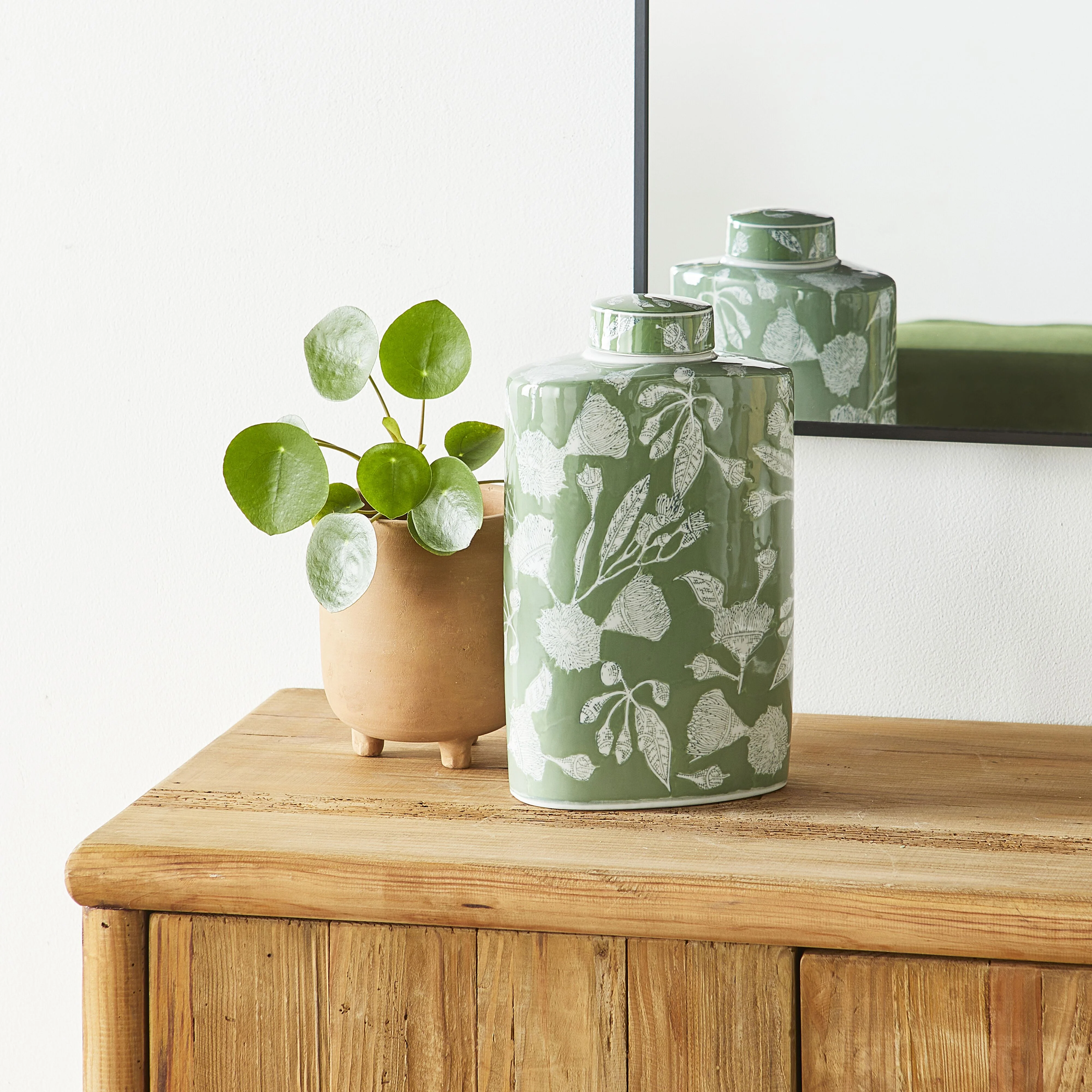 Celadon Verde Jar 18x10x30cm - Image 4