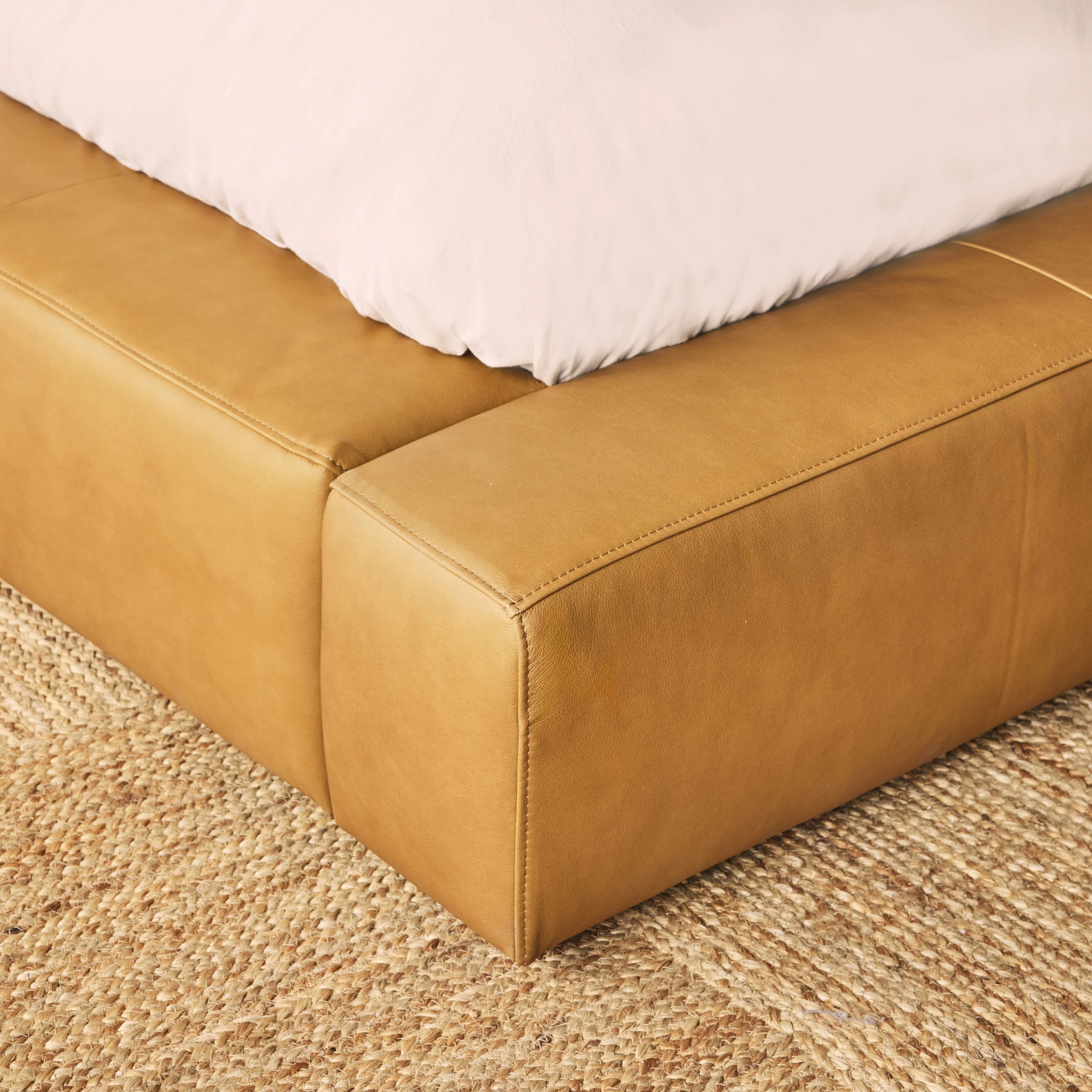 Chelsea Leather Queen Bed - Image 11