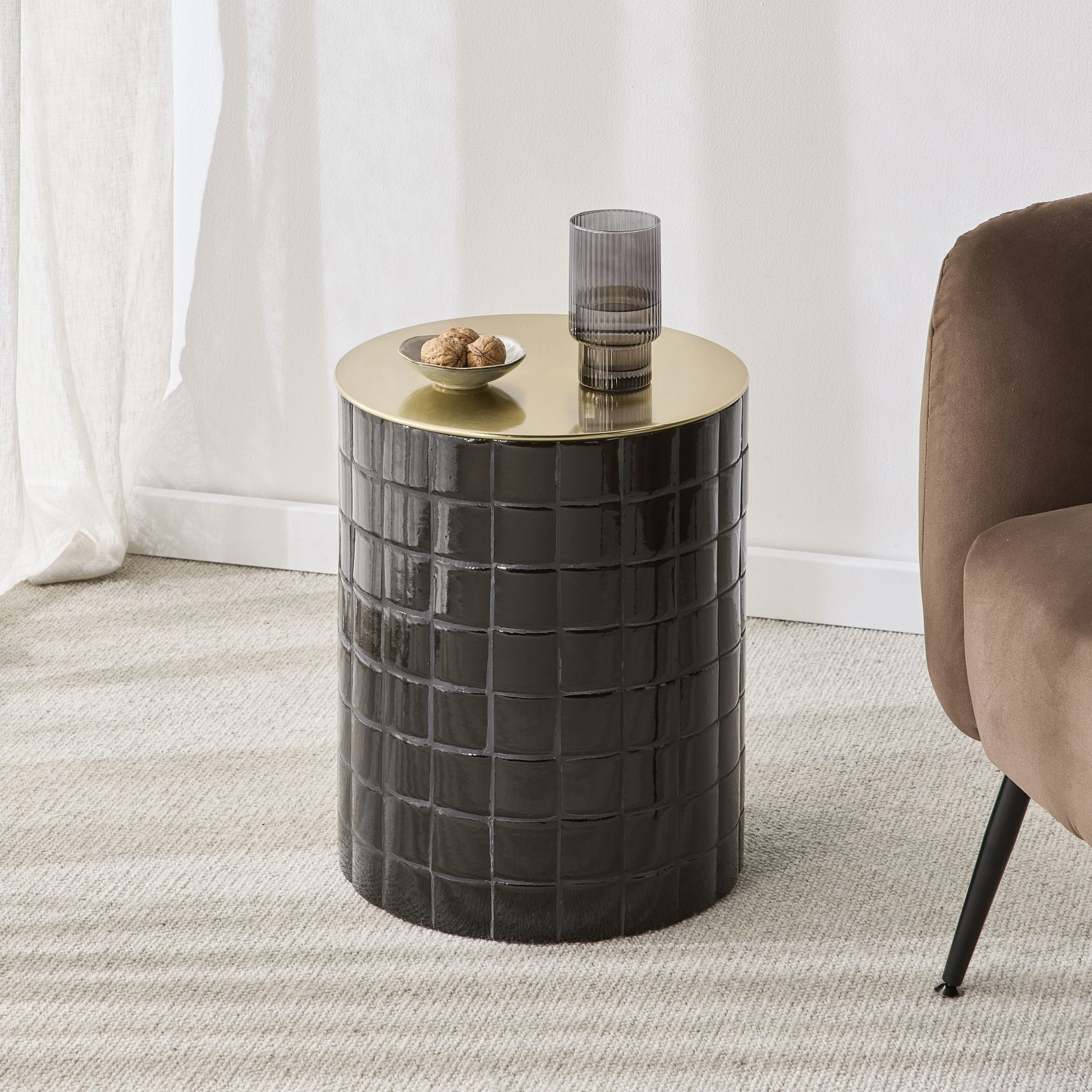 Chicago Tiled Side Table Black - Image 5
