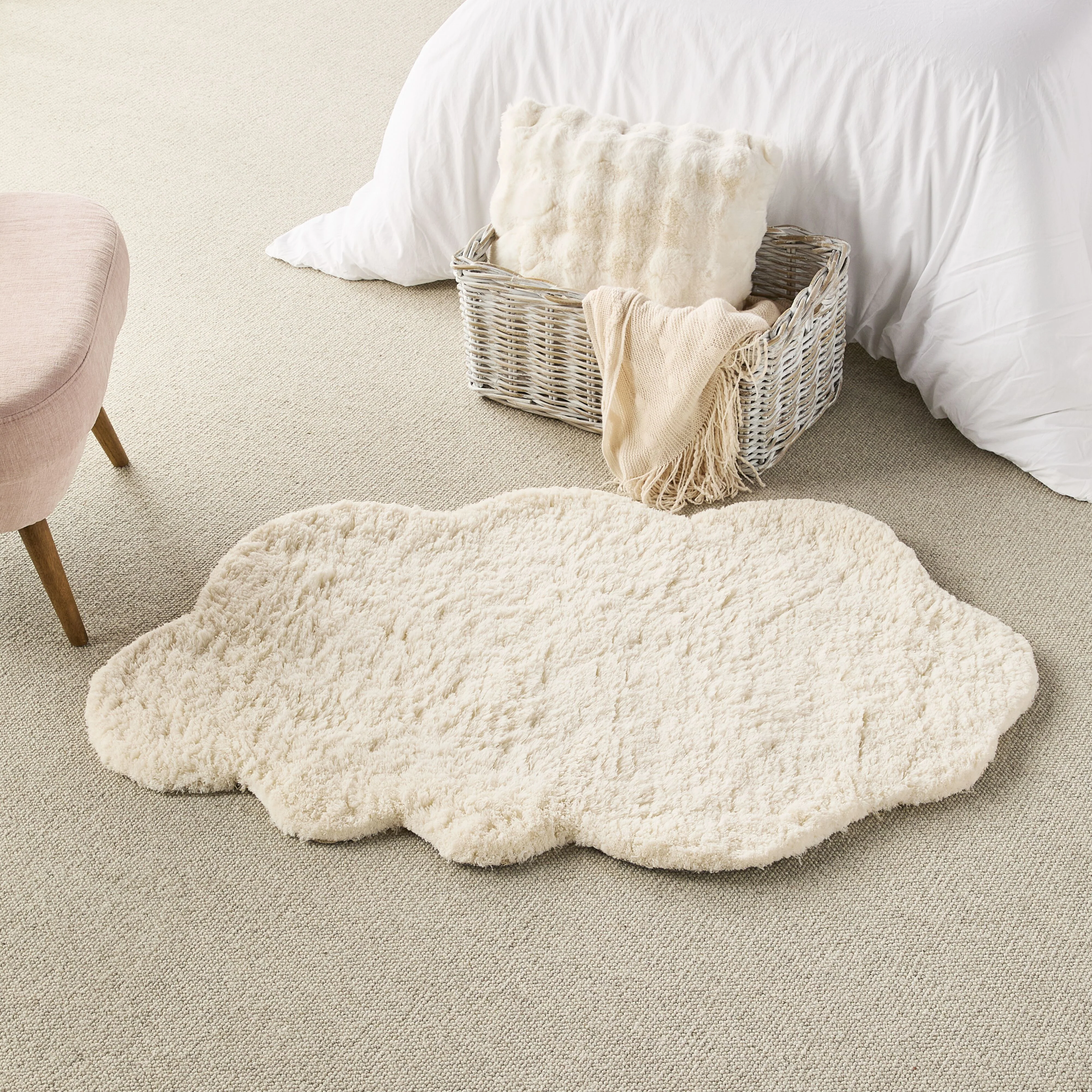 Cloud Tufted White Rug 75x120cm - Image 4