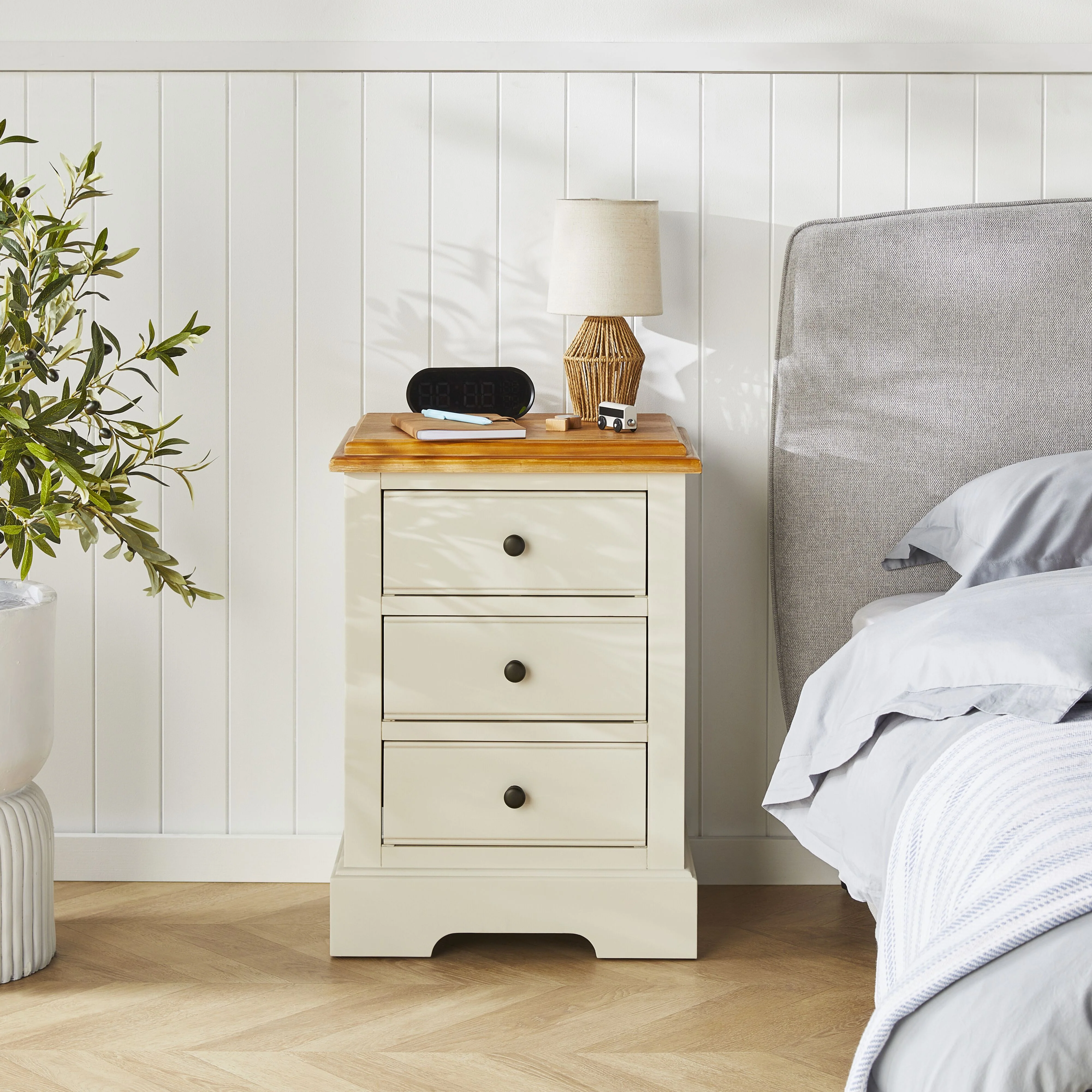 Clover 3 Drawer Bedside Table - Image 7