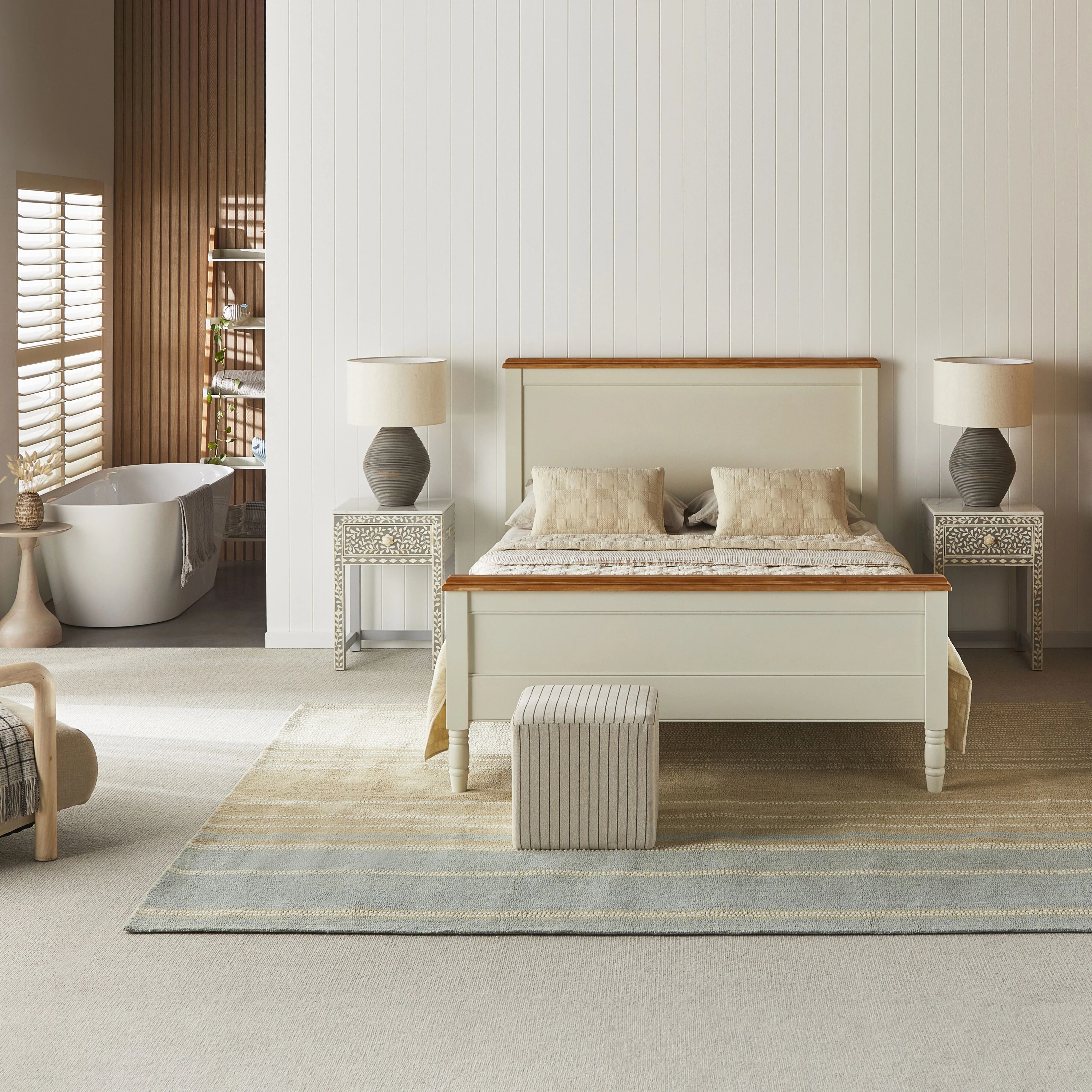 Clover King Bed - Image 5