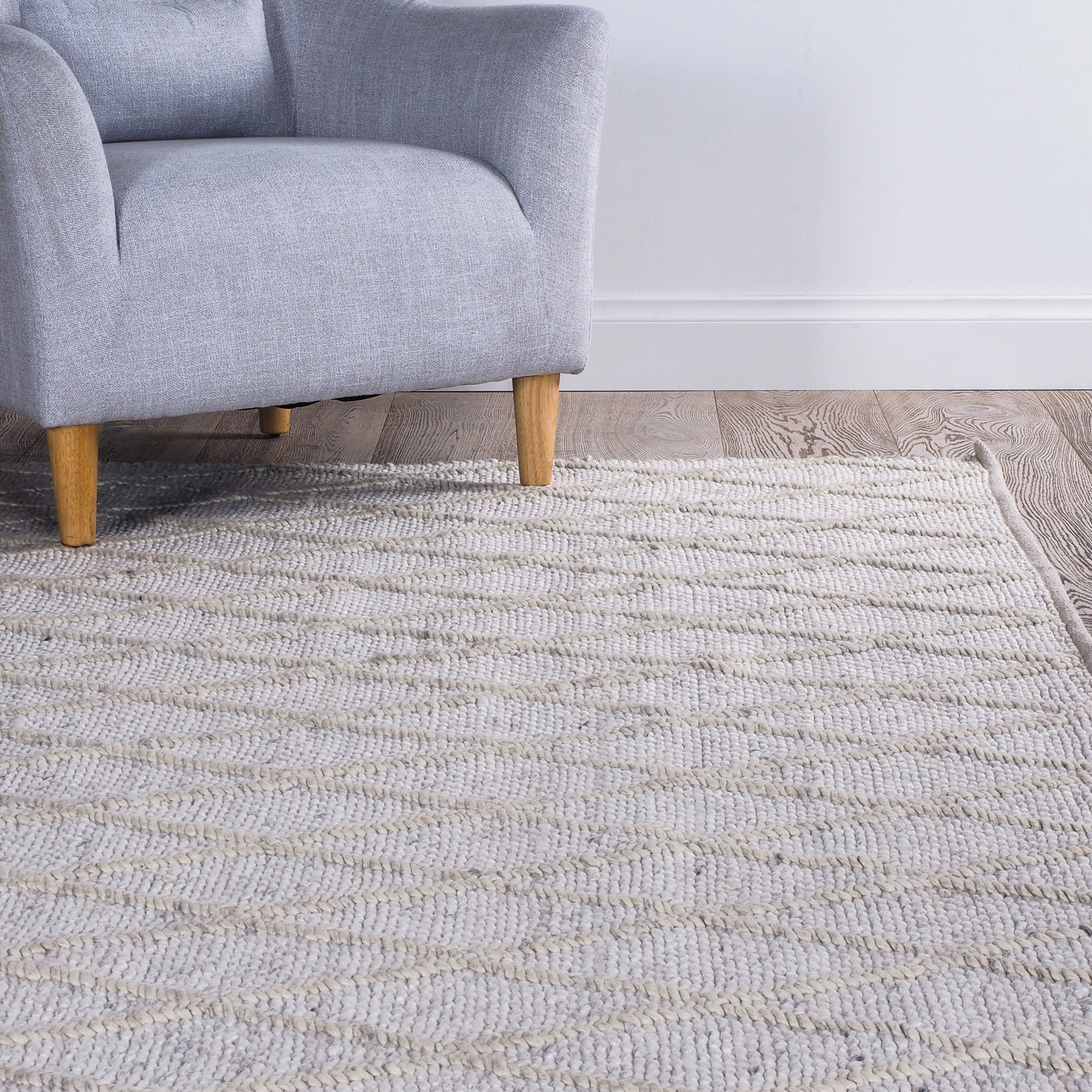 Diamond Trellis Hand Woven Viscose Cream Wool Rug 240 x 300cm - Image 9