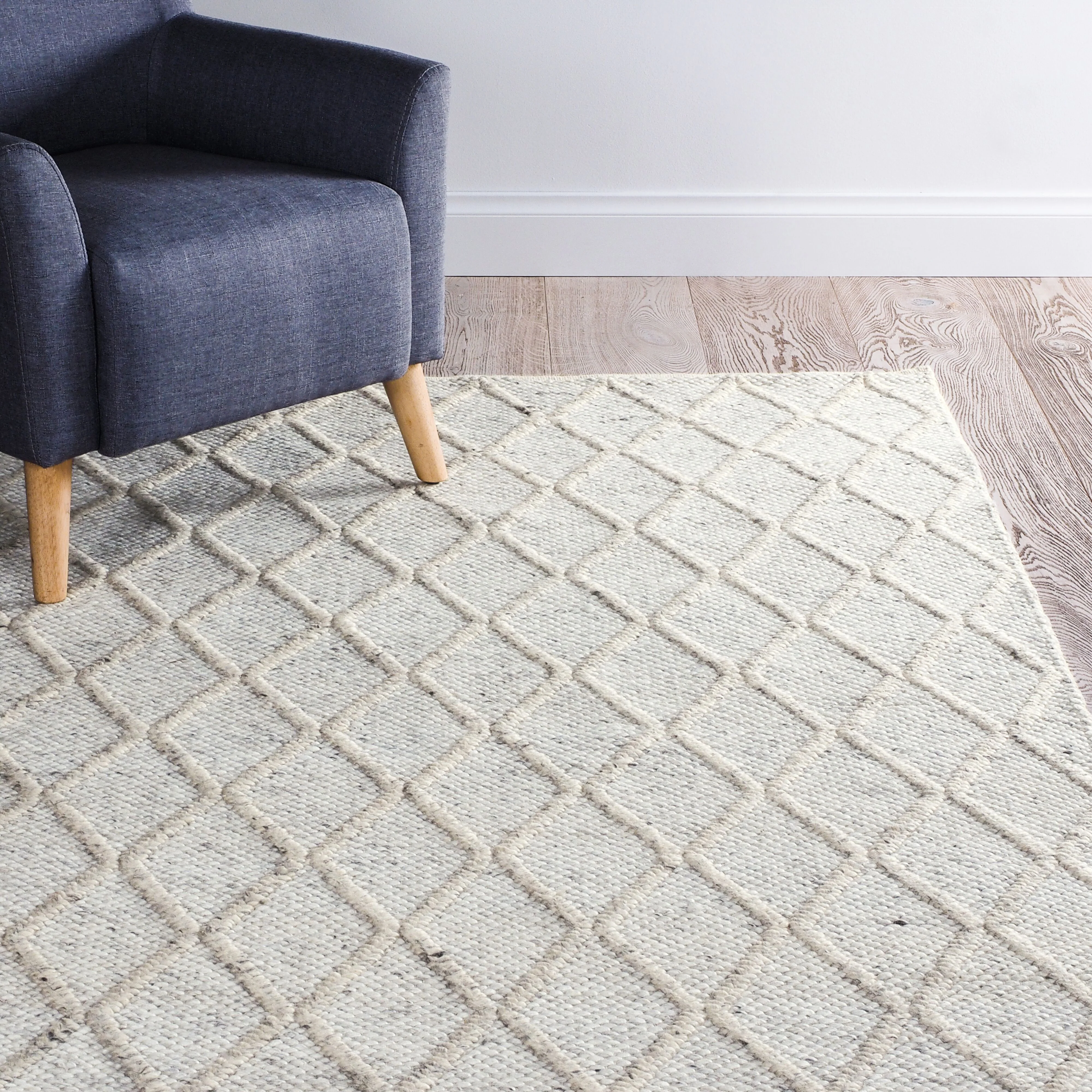 Diamond Trellis Hand Woven Wool Viscose Cream Rug 150x240cm - Image 5