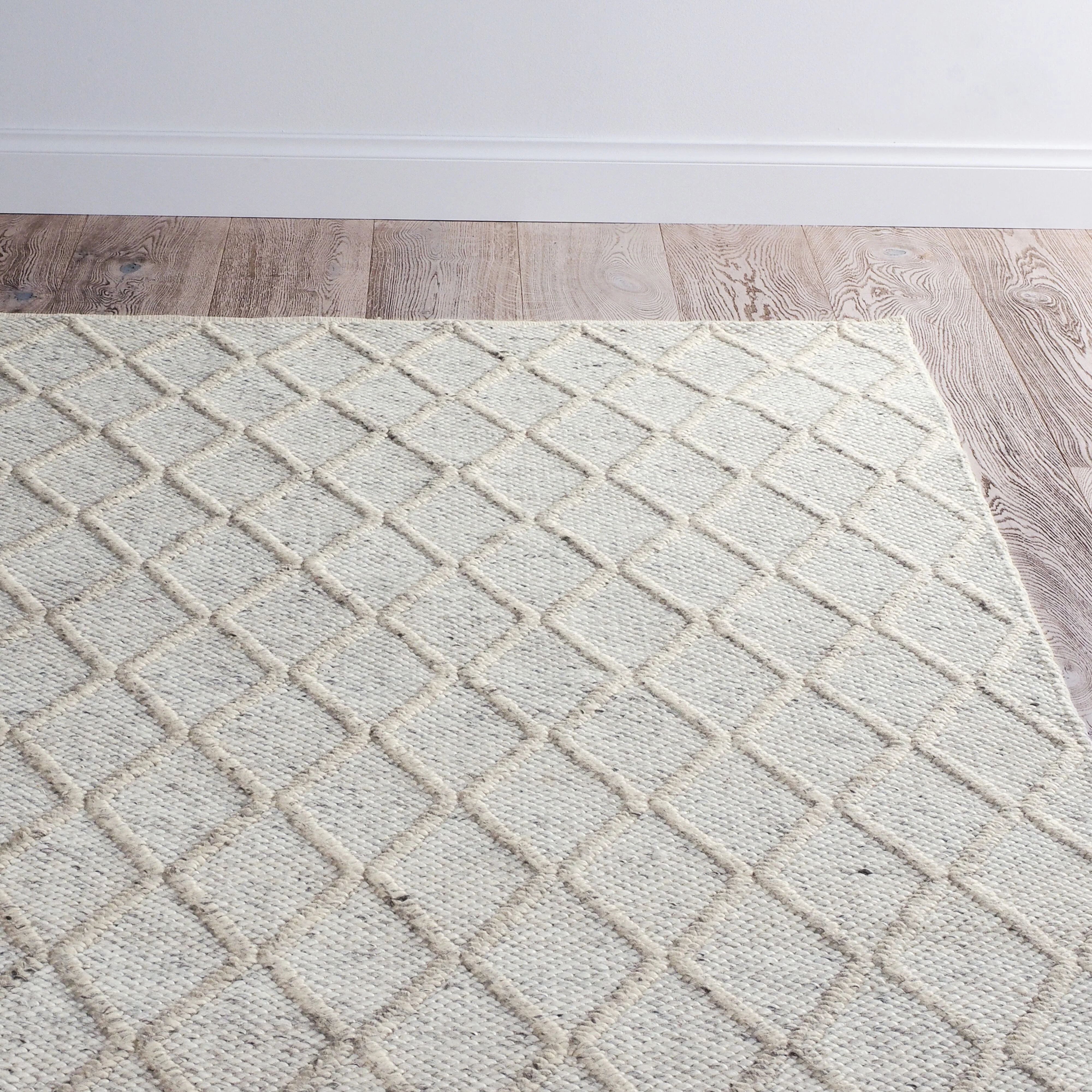 Diamond Trellis Hand Woven Wool Viscose Cream Rug 150x240cm - Image 6