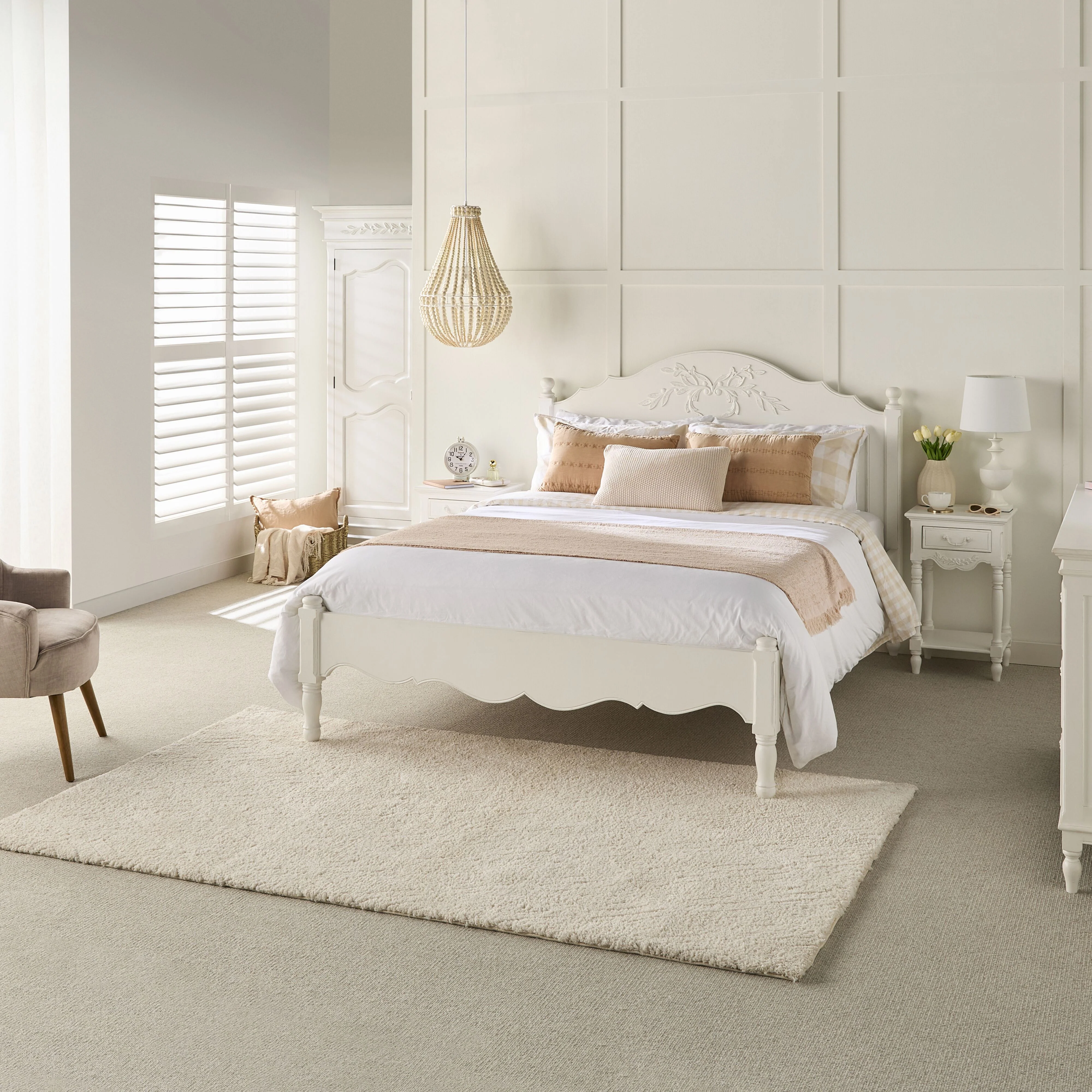 Emilie Queen Bed - Image 9