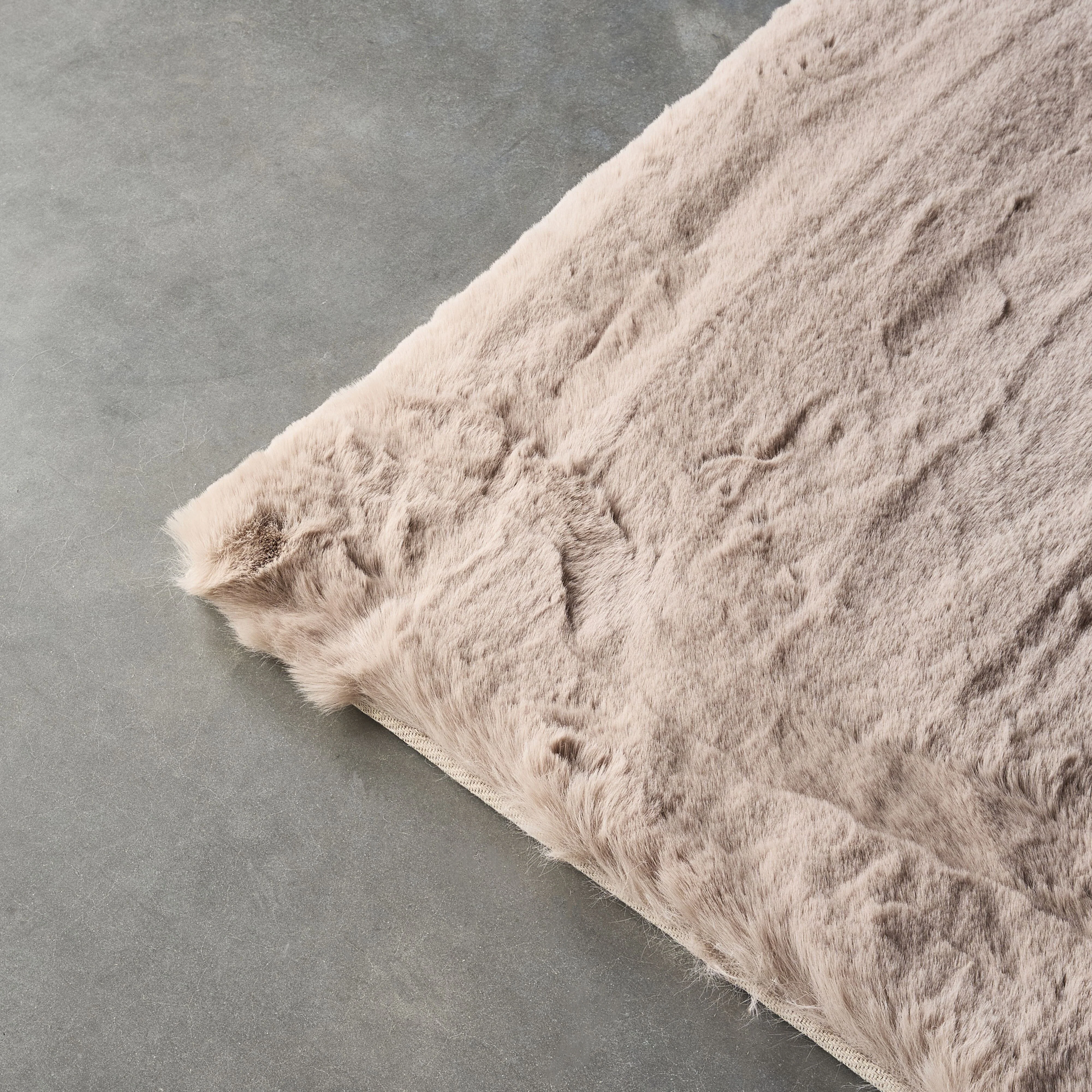 Faux Rabbit Fur Rug Mink 120x180cm - Image 5