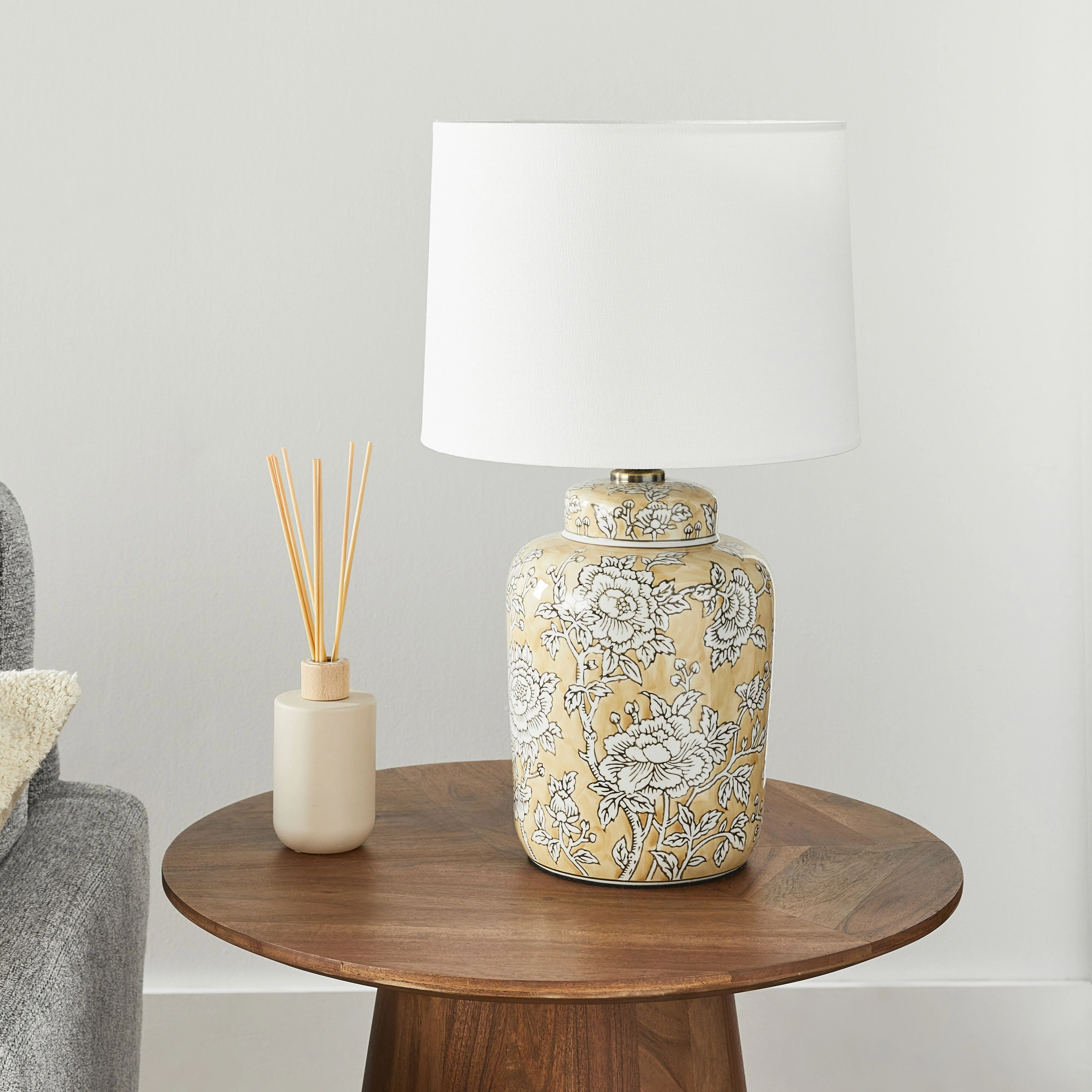 Floral Apricot Table Lamp 51cm - Image 3