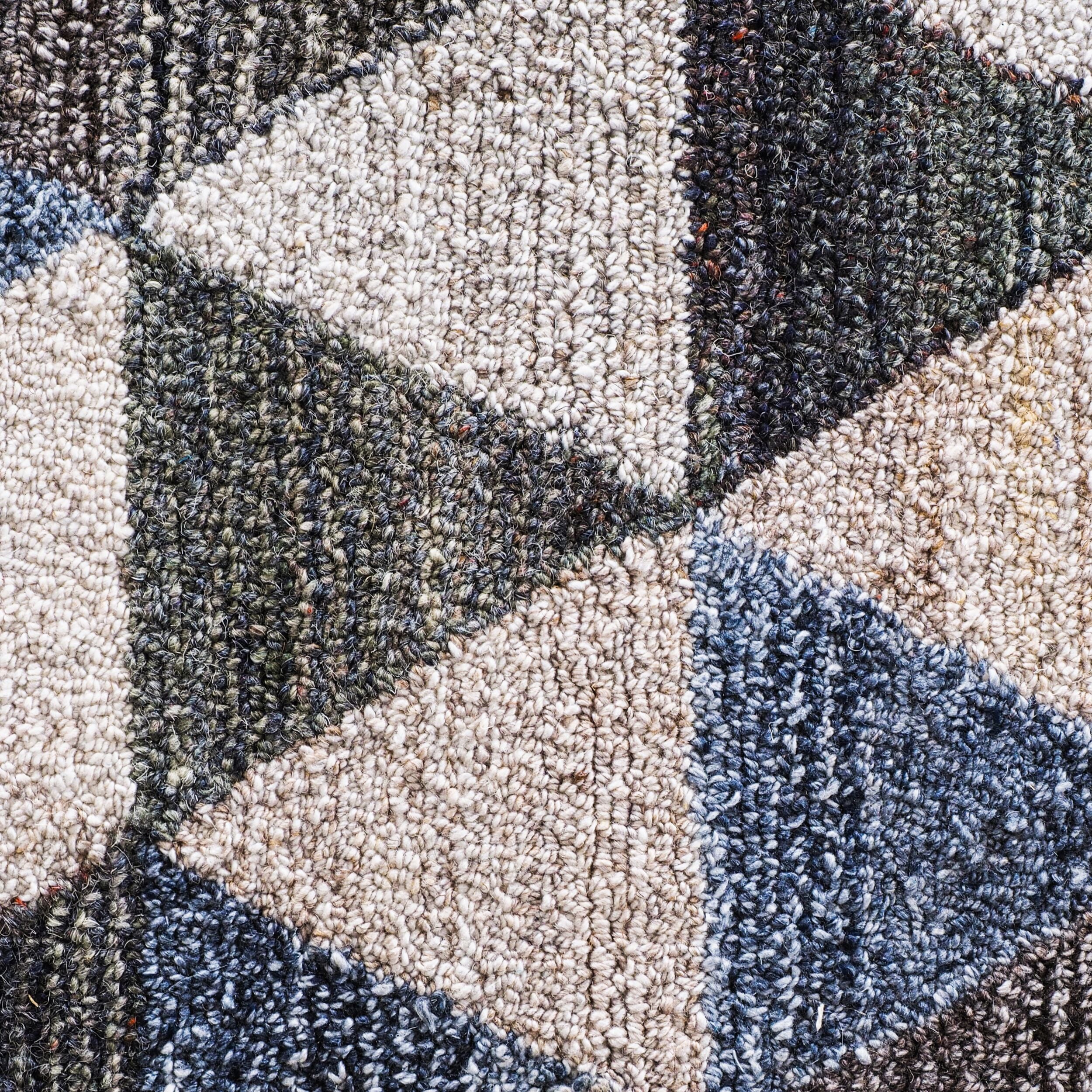 Geo Shaded Diamond Hand Tufted Blue & Cream Rug 300x240cm - Image 2