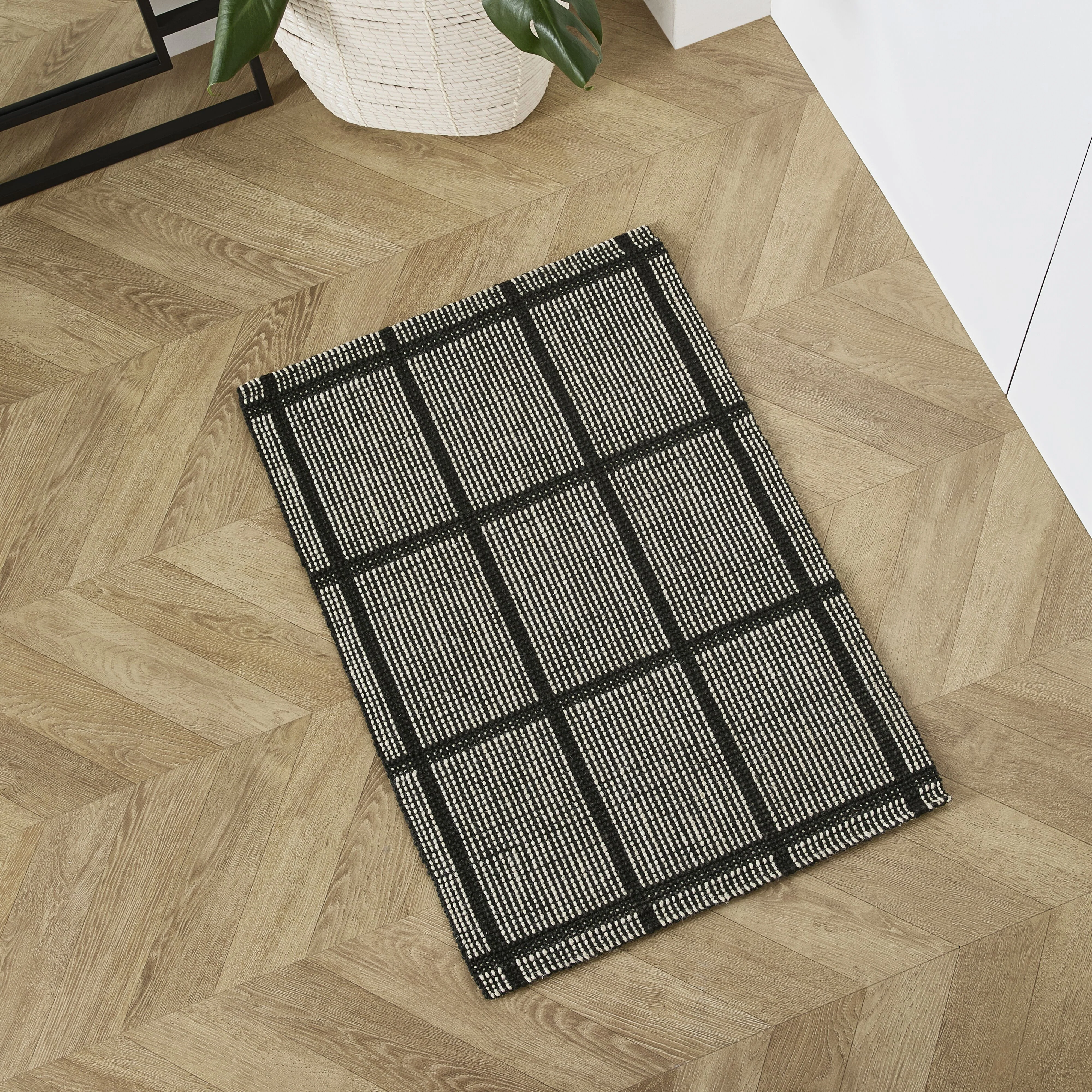 Grid Check Jute Doormat 60x90cm - Image 3