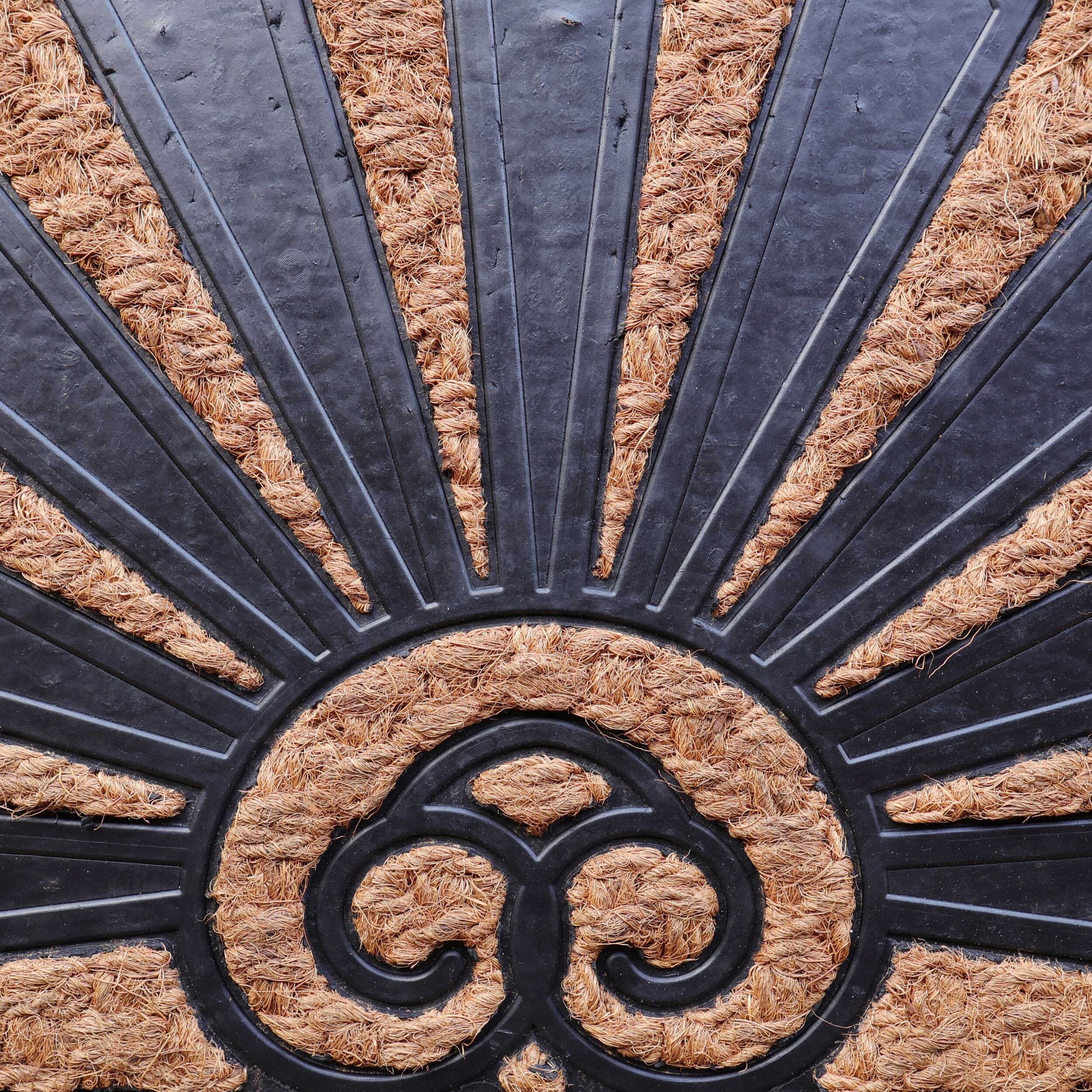 Half Moon Deco Rubber and Coir Doormat 75cm - Image 3